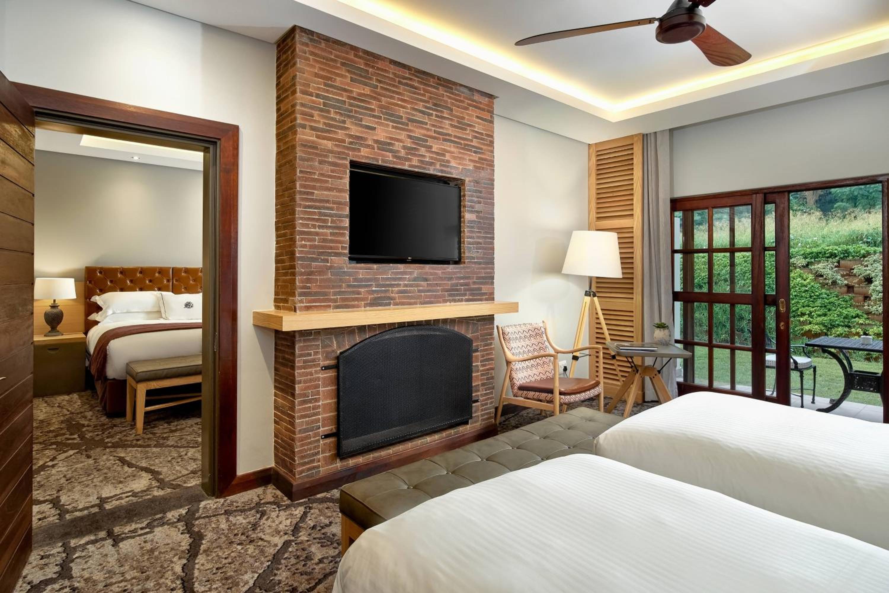 Guest room, 1 King, Forest view, Patio  - Photo 6