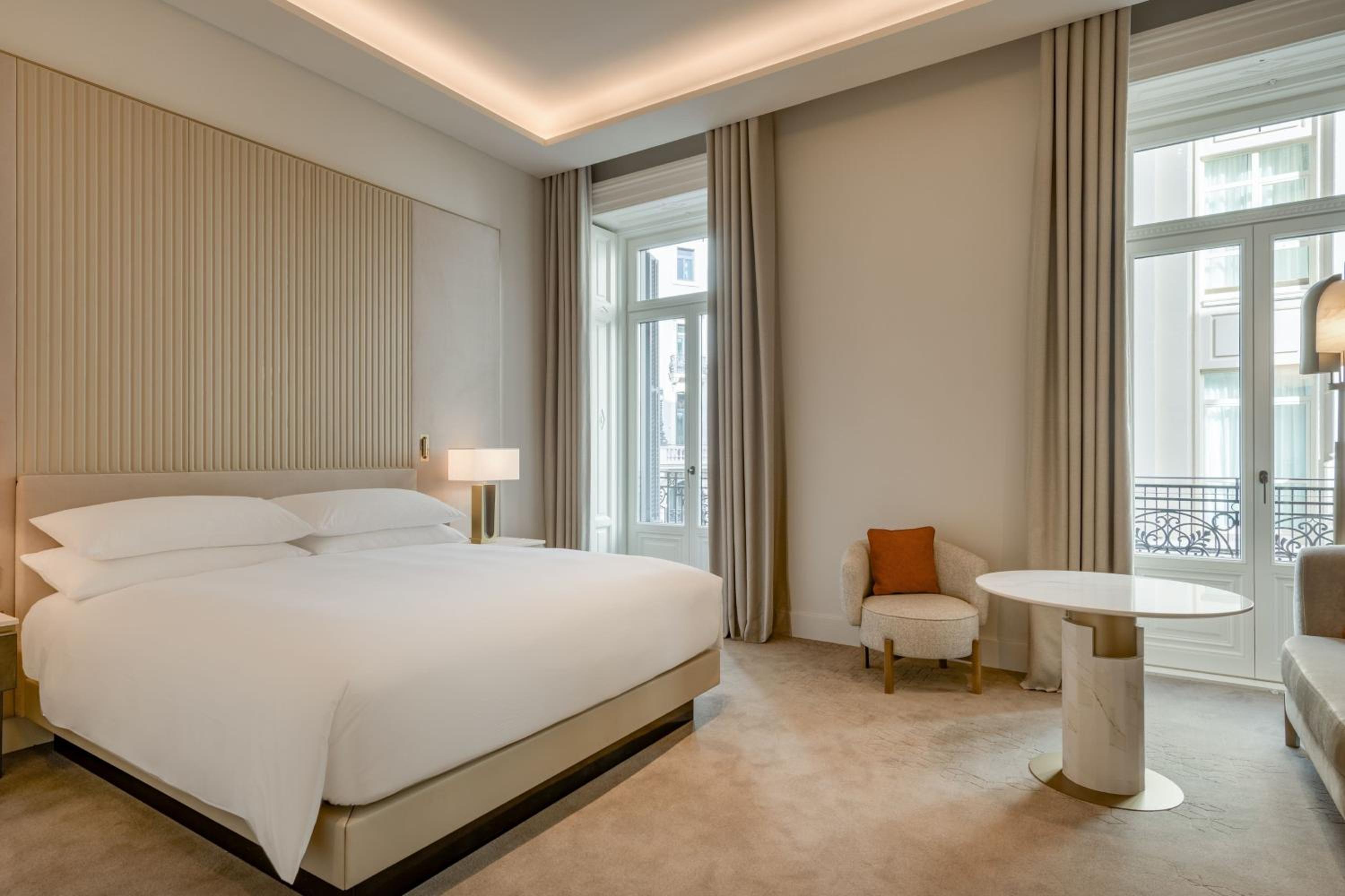 Premium Deluxe King Room with Balcony and City View