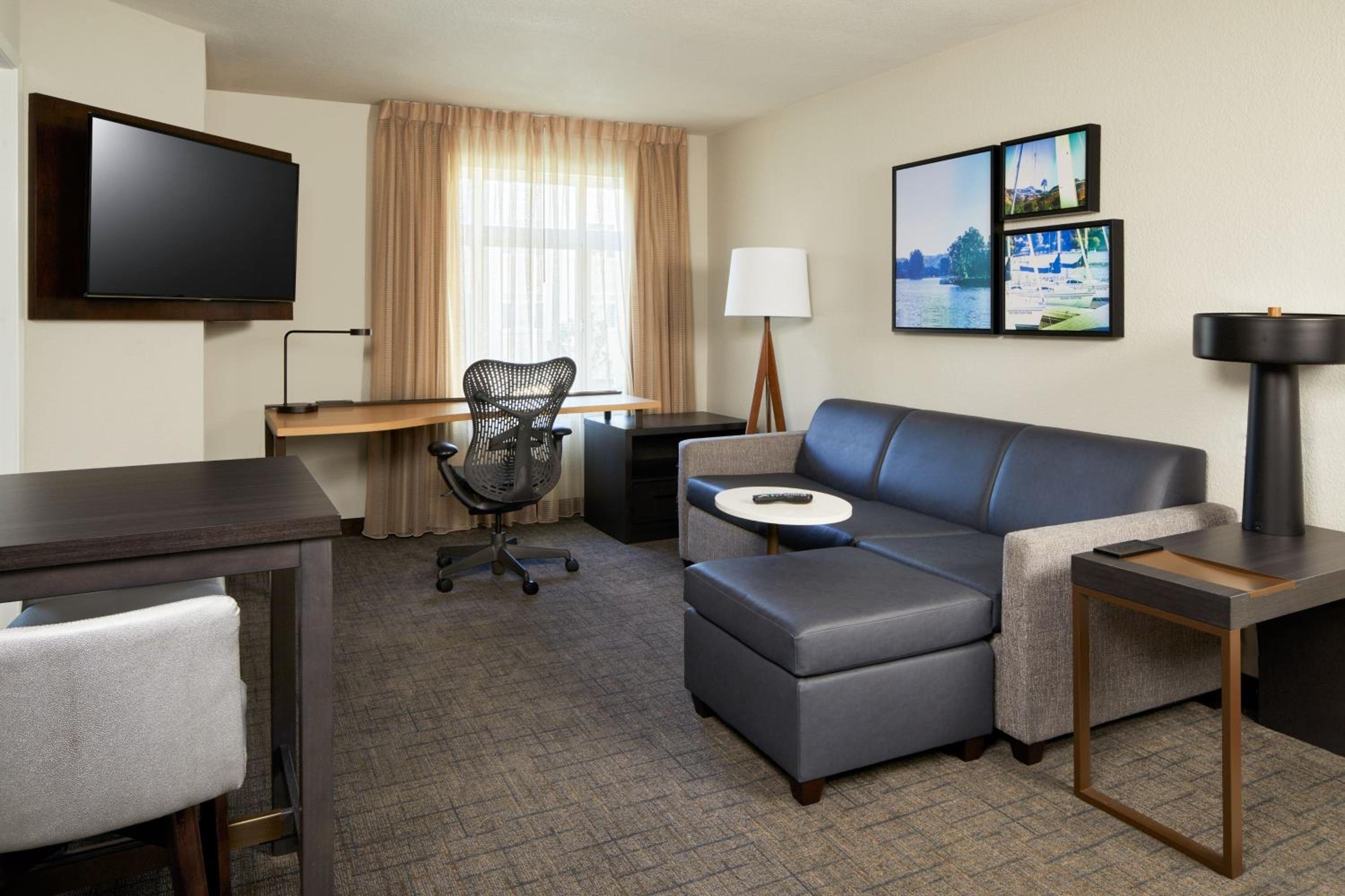 One-Bedroom King Suite with Sofa Bed - Photo 1