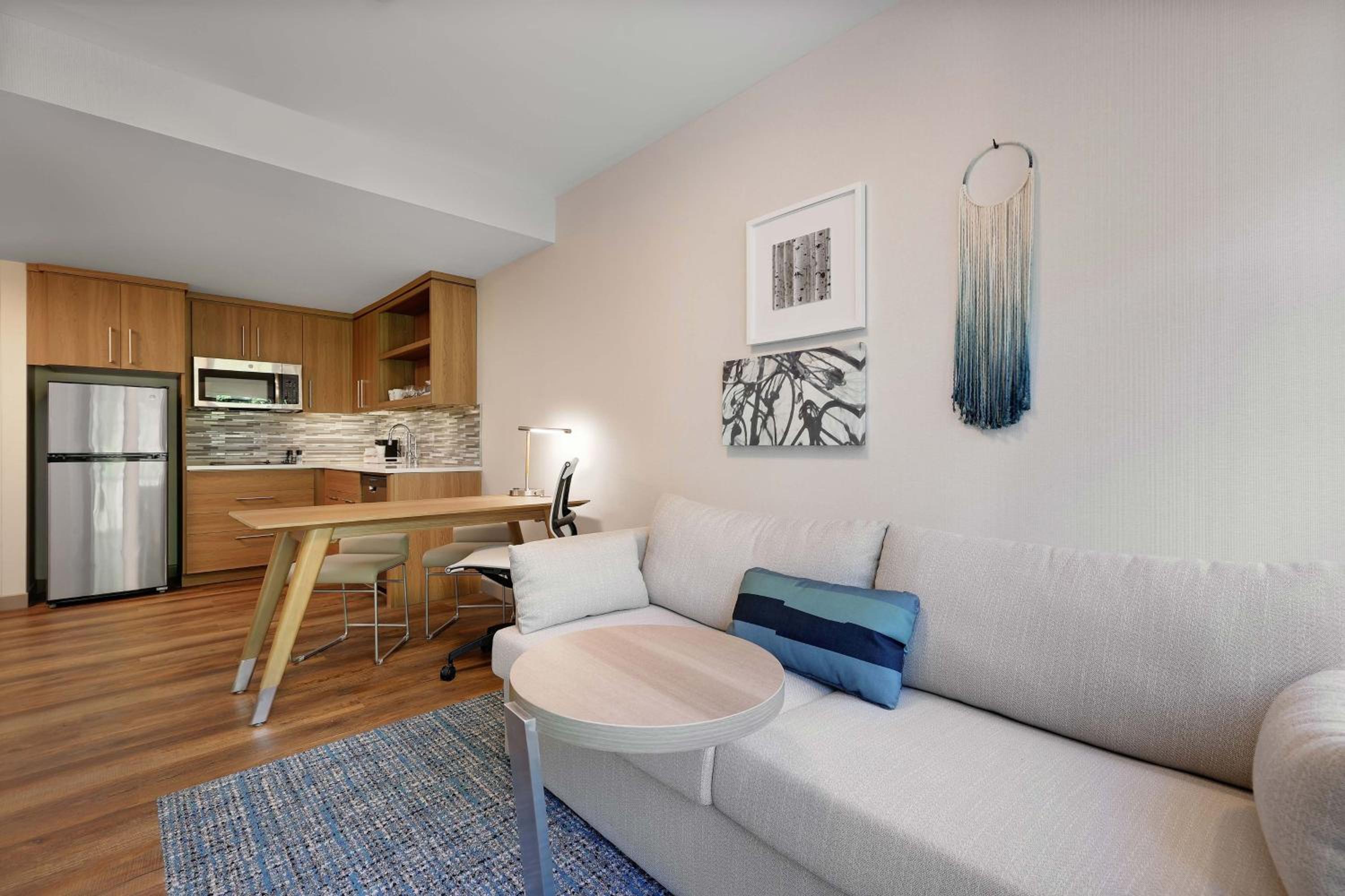 One-Bedroom King Suite with Sofa Bed - Photo 6