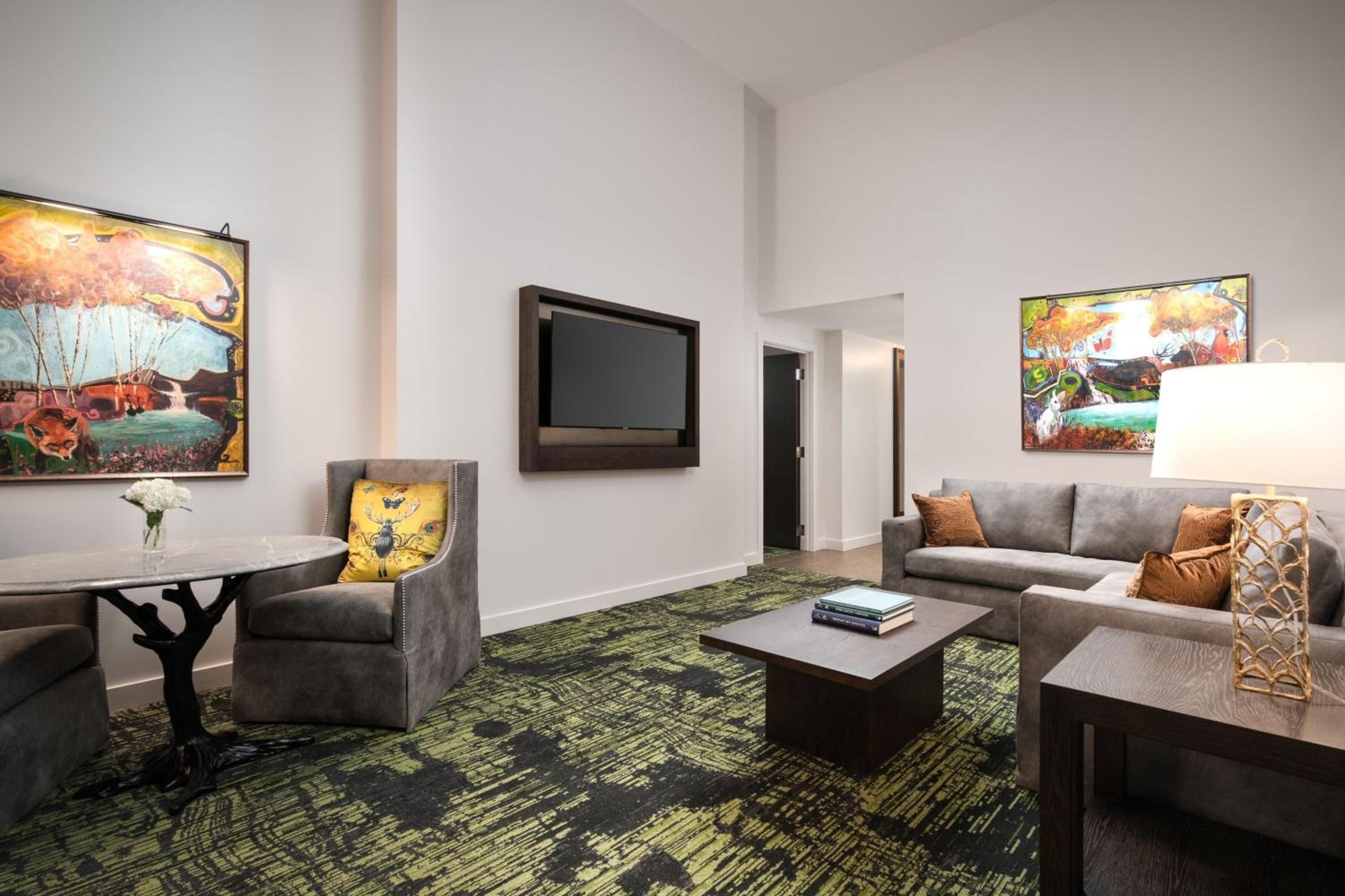 One-Bedroom King Suite with City View