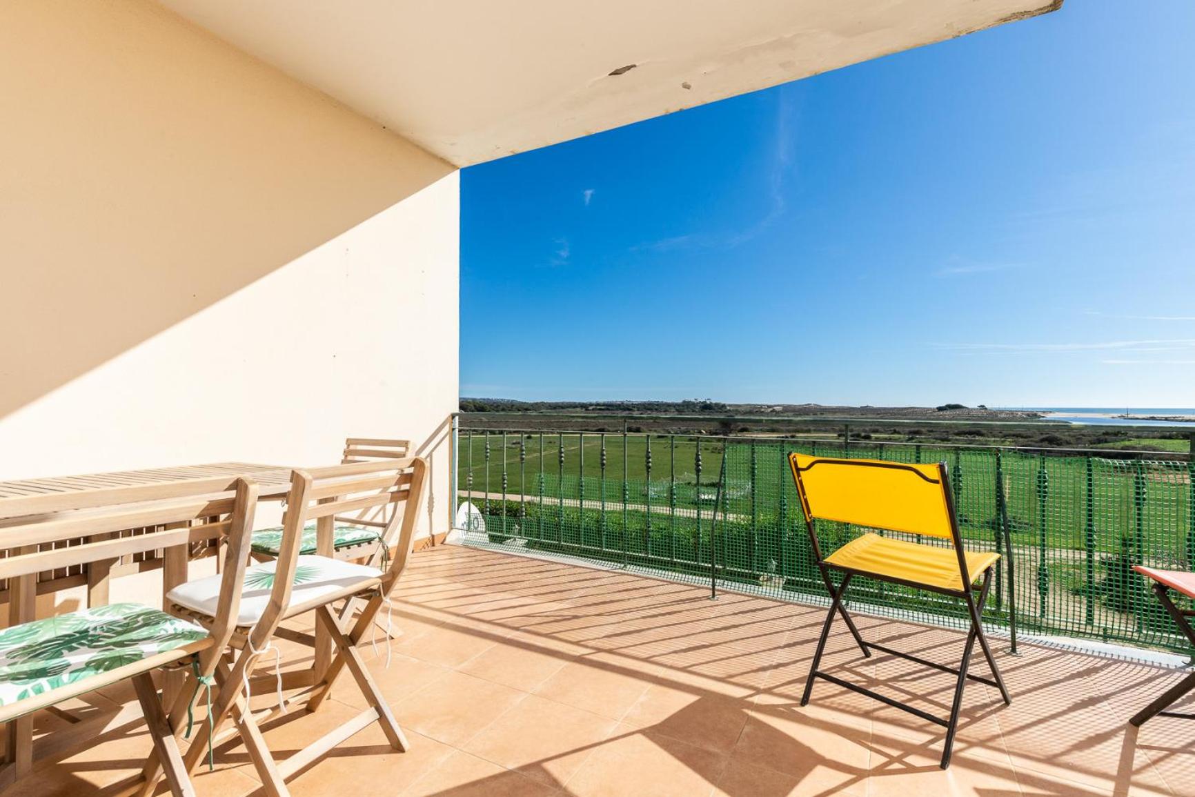Apartment with Sea View photo 3