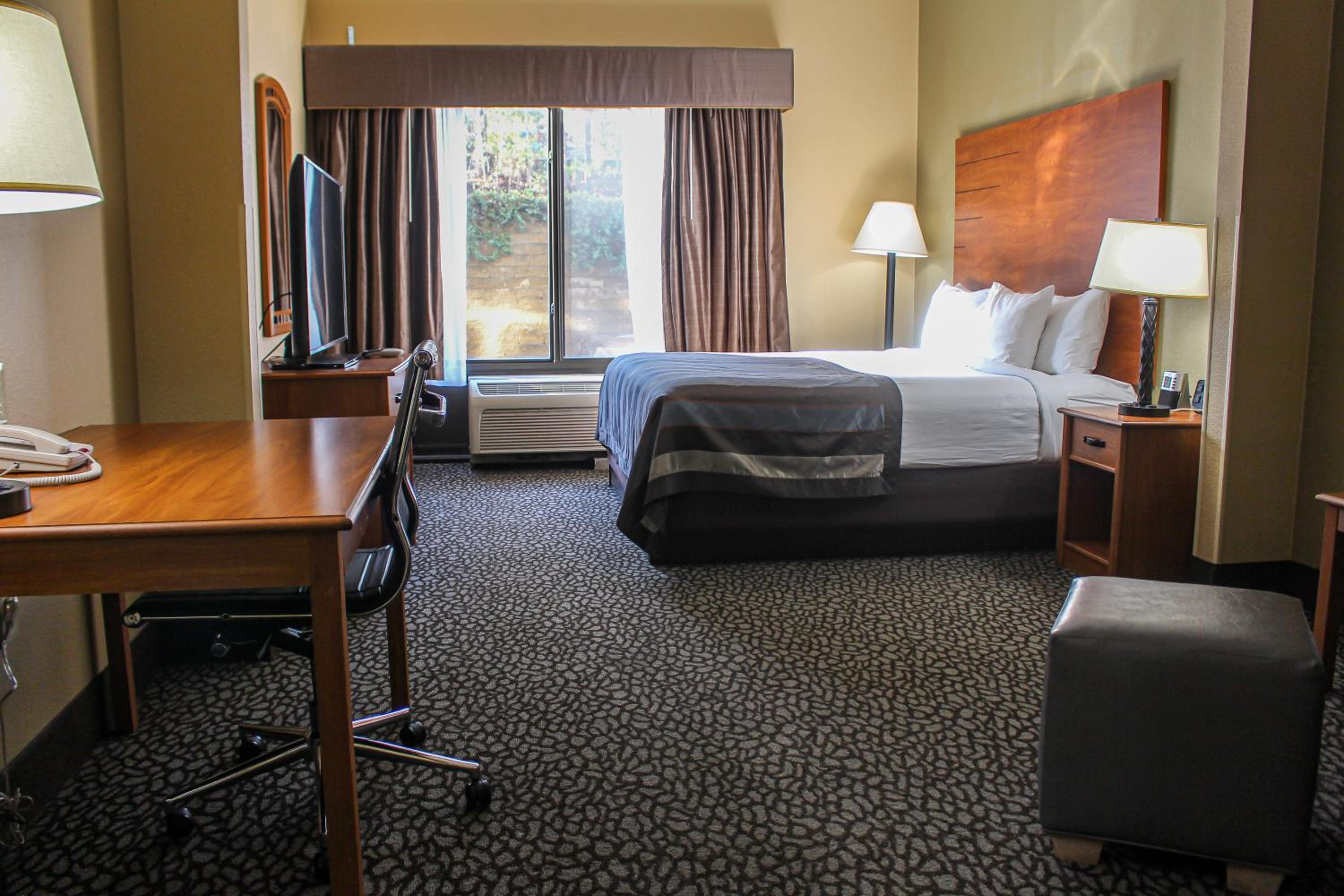 King Room - Disability Access - Non-Smoking - Photo 1