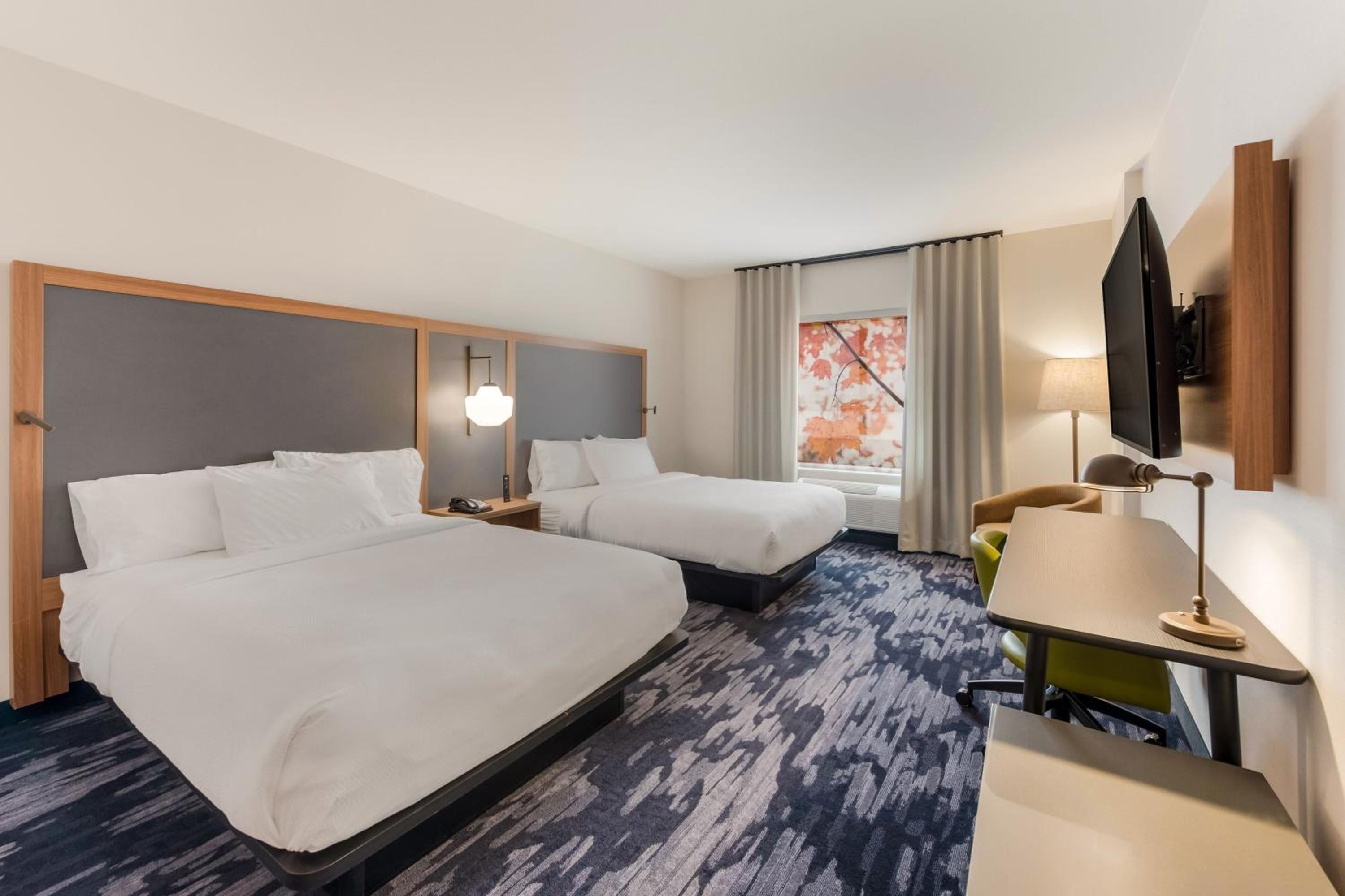 Queen Room with Two Queen Beds - Photo 1