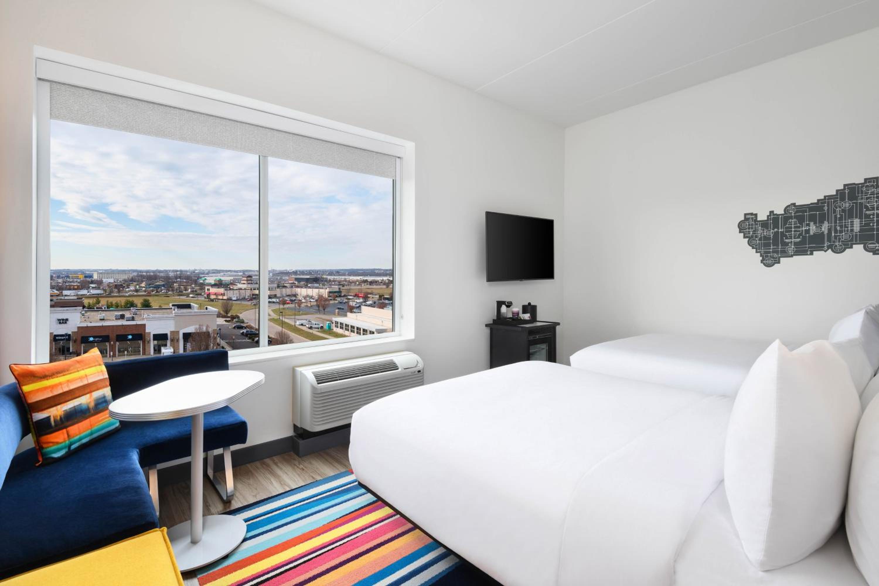 Guest room, 2 Queen - Photo 1