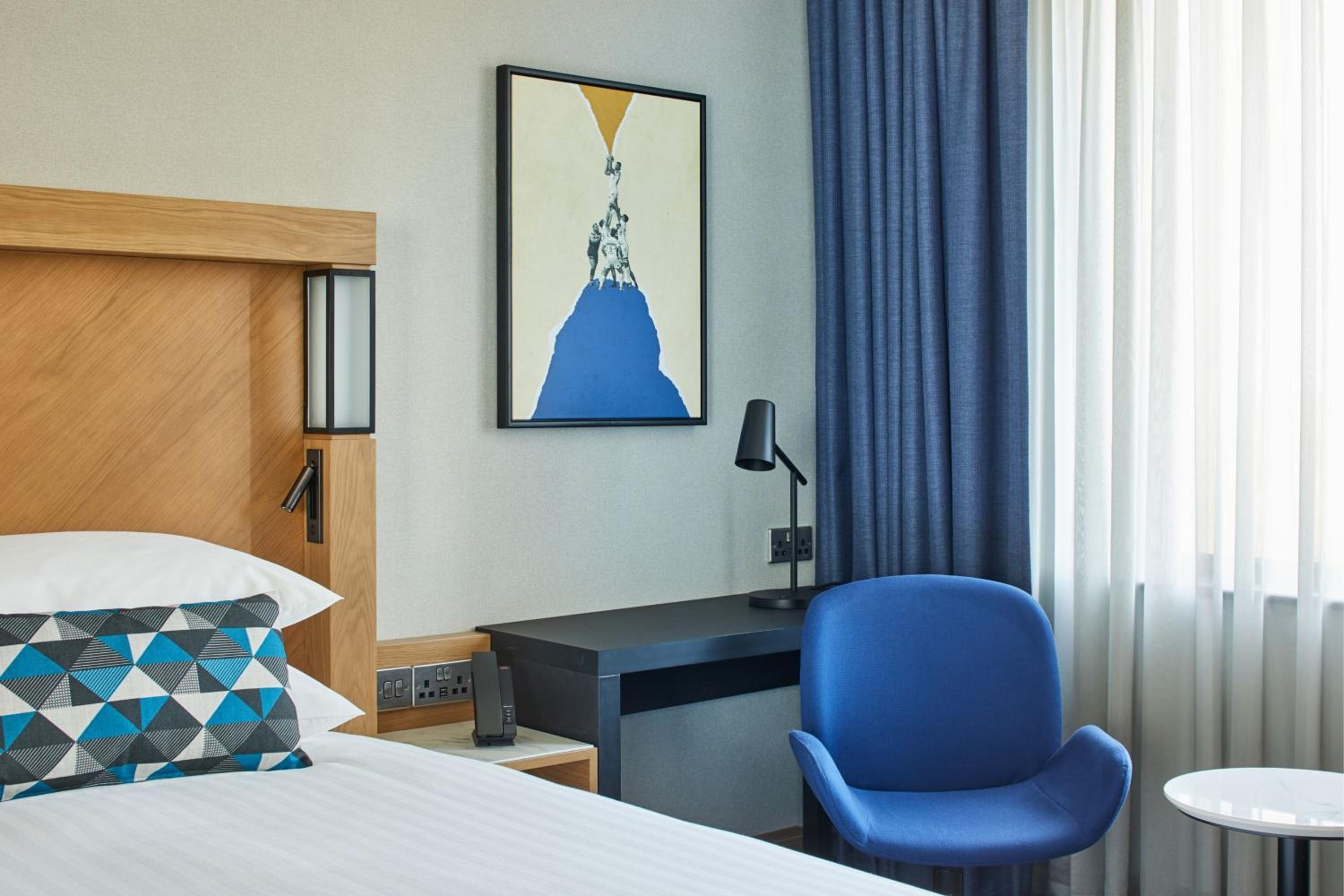 Deluxe King Room - Photo 3