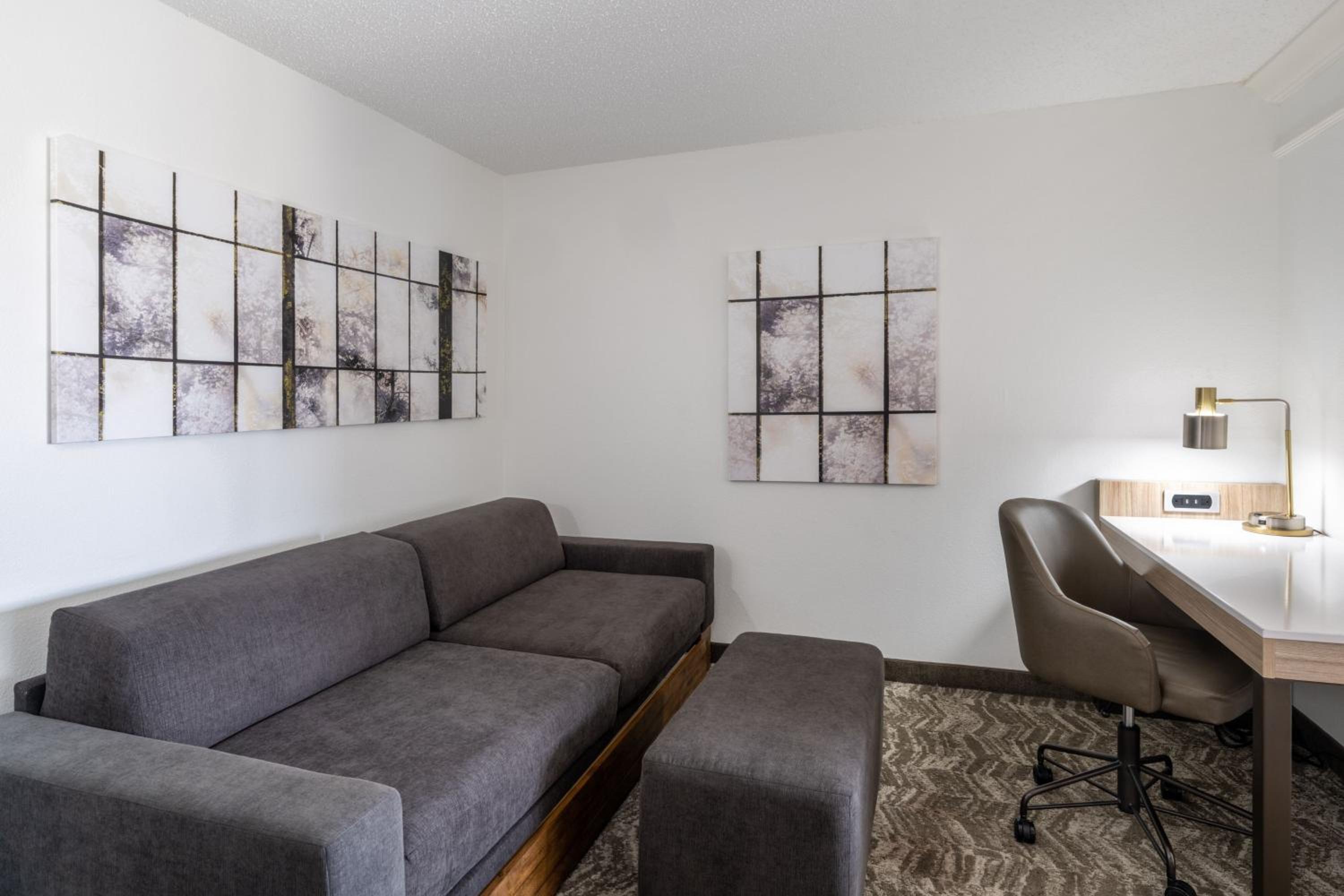 King Suite - Photo 3
