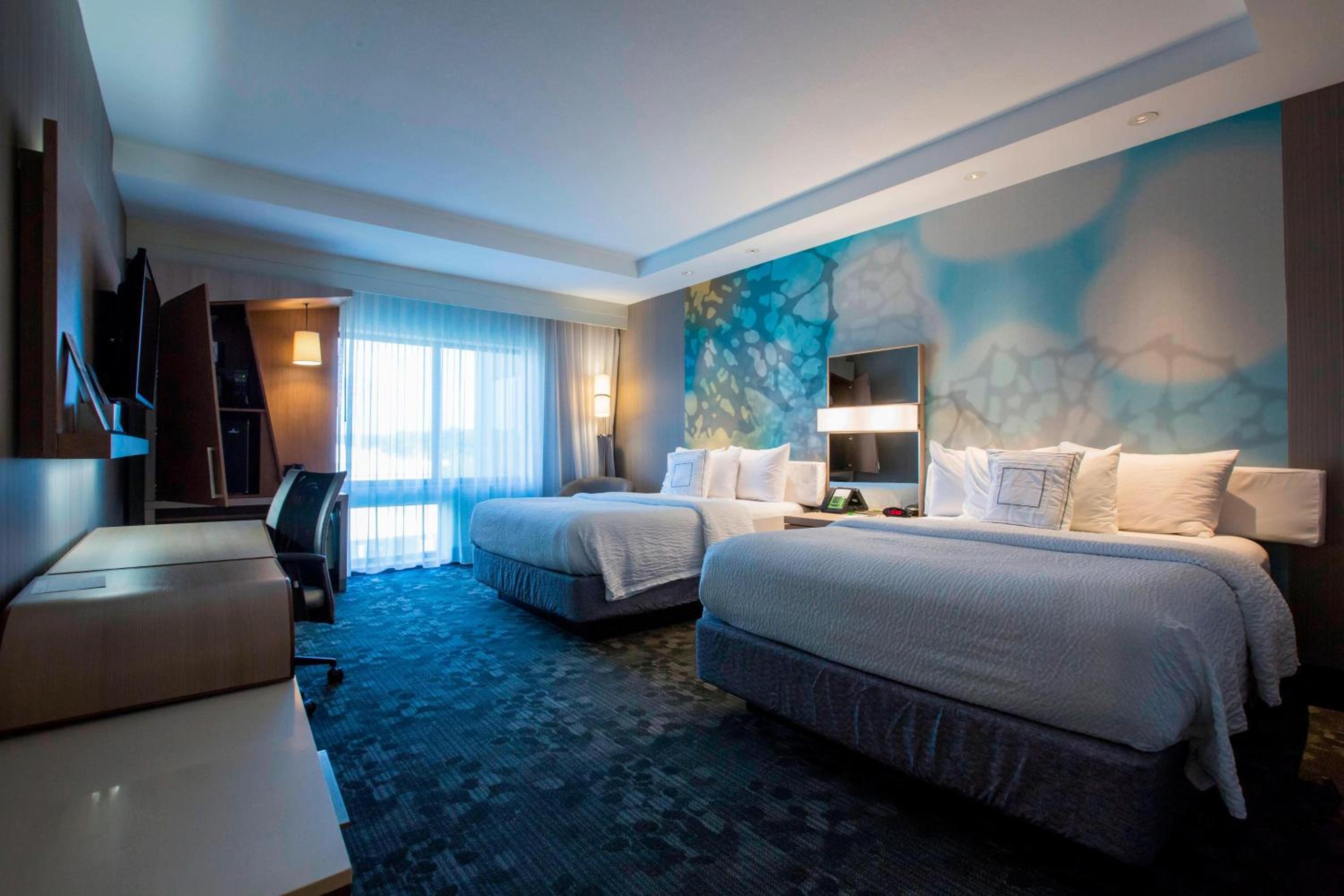 Queen Room with Two Queen Beds and Roll-in Shower - Mobility Accessible photo 1