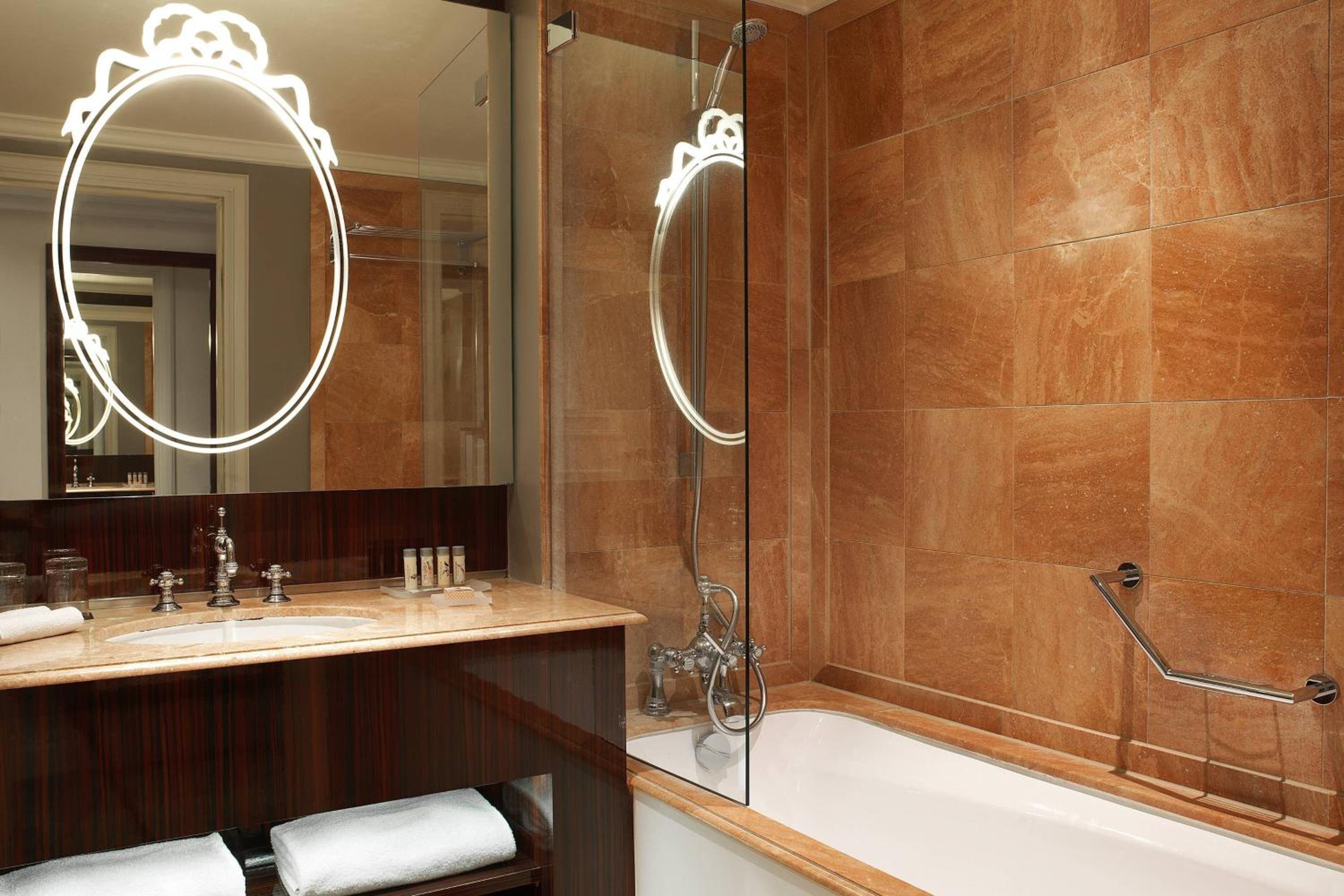Prestige King Room photo 3
