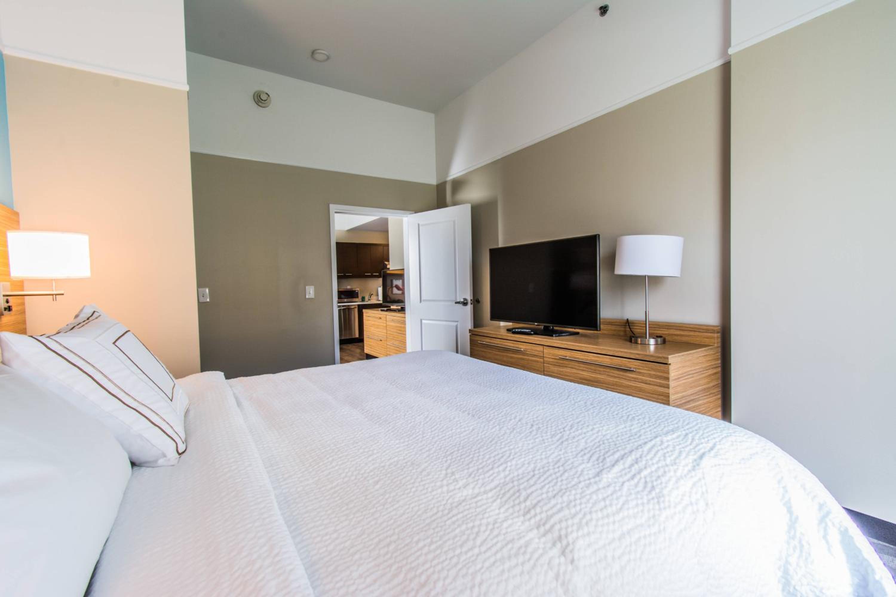 One-Bedroom King Suite with Sofa Bed - Hearing Accessible photo 1