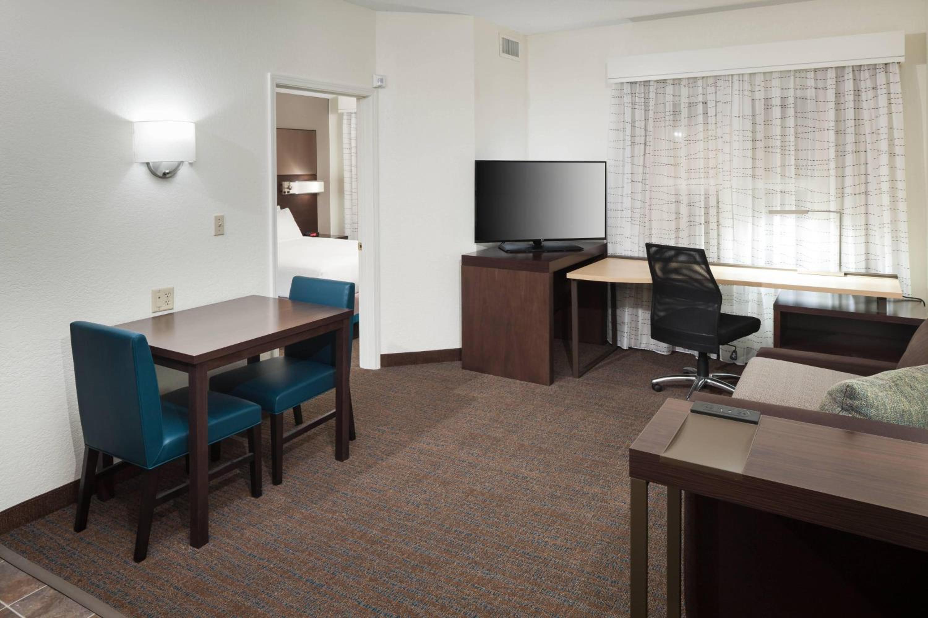 One-Bedroom Queen Suite - Photo 1