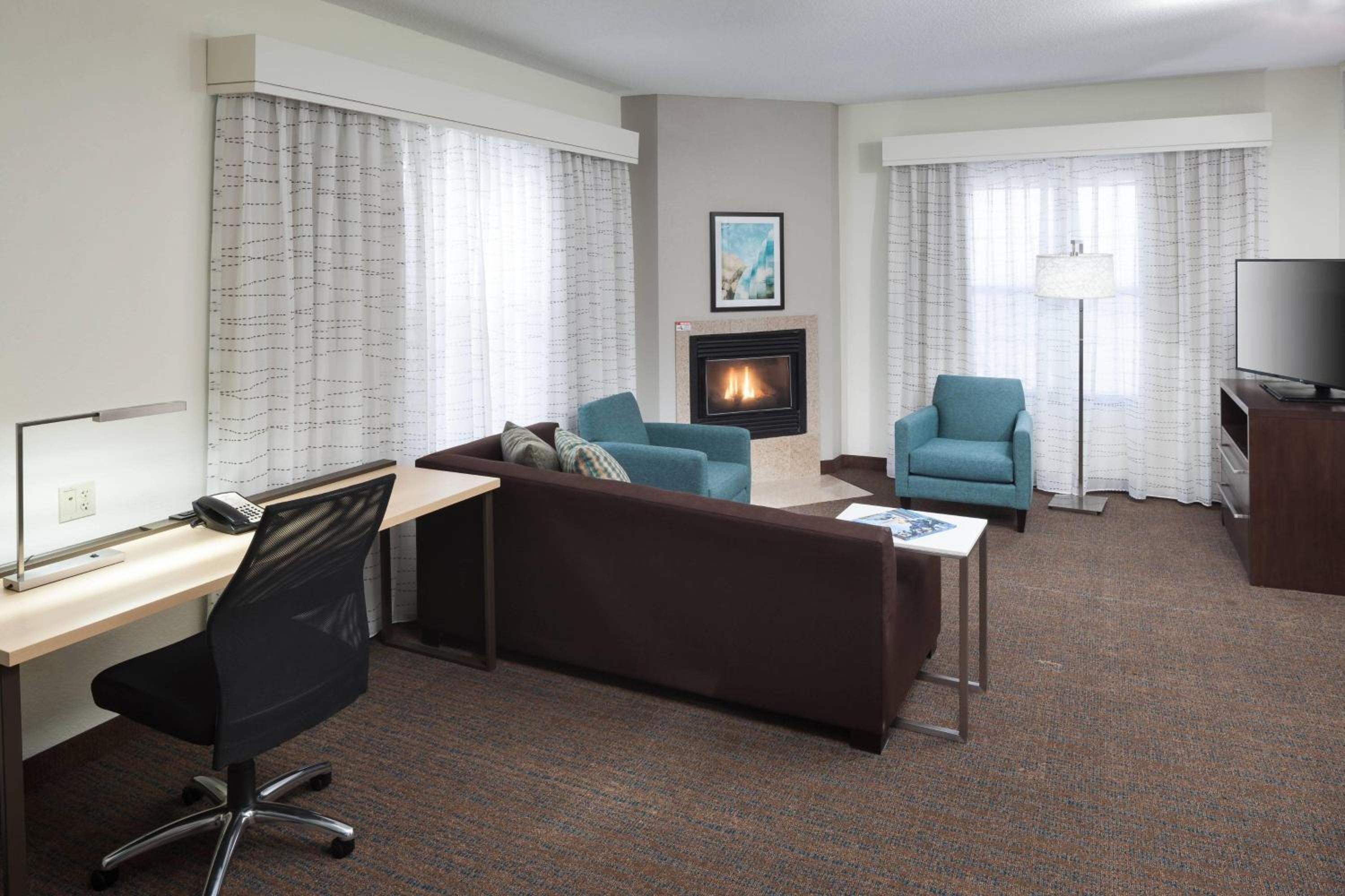 1 Bedroom Suite, 1 King, Sofa bed