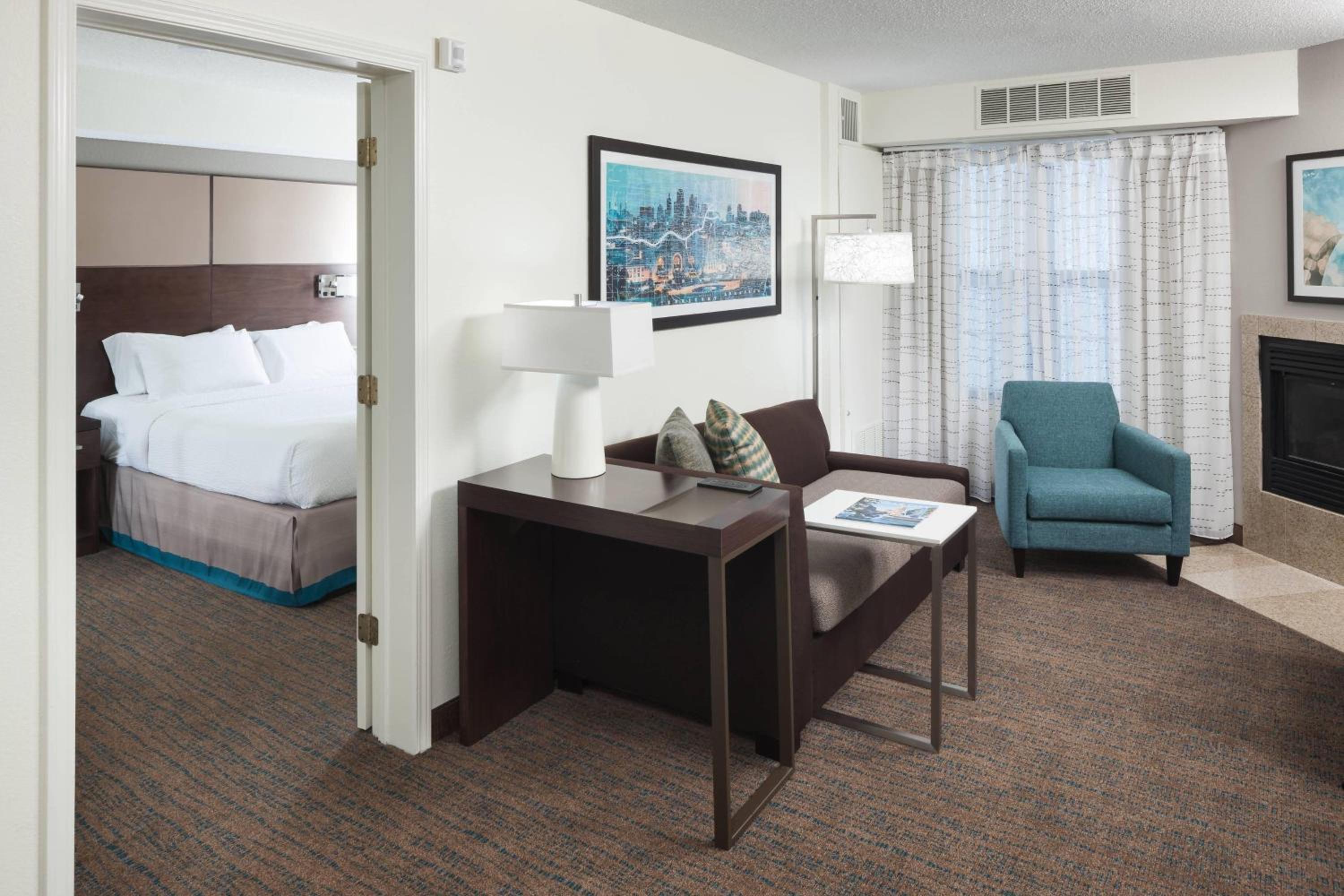 Two-Bedroom Suite - Photo 3