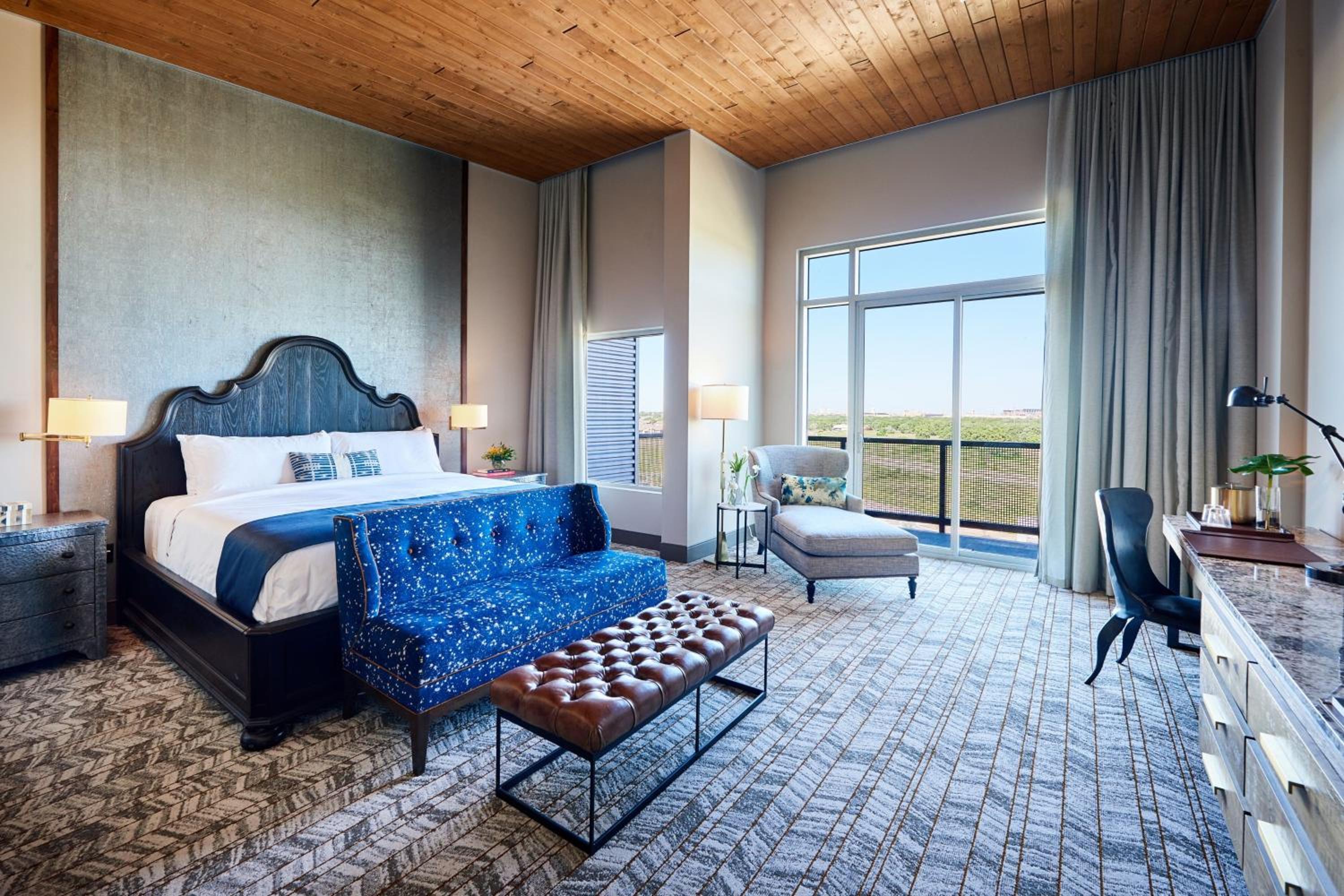 Stadium King Suite photo 1