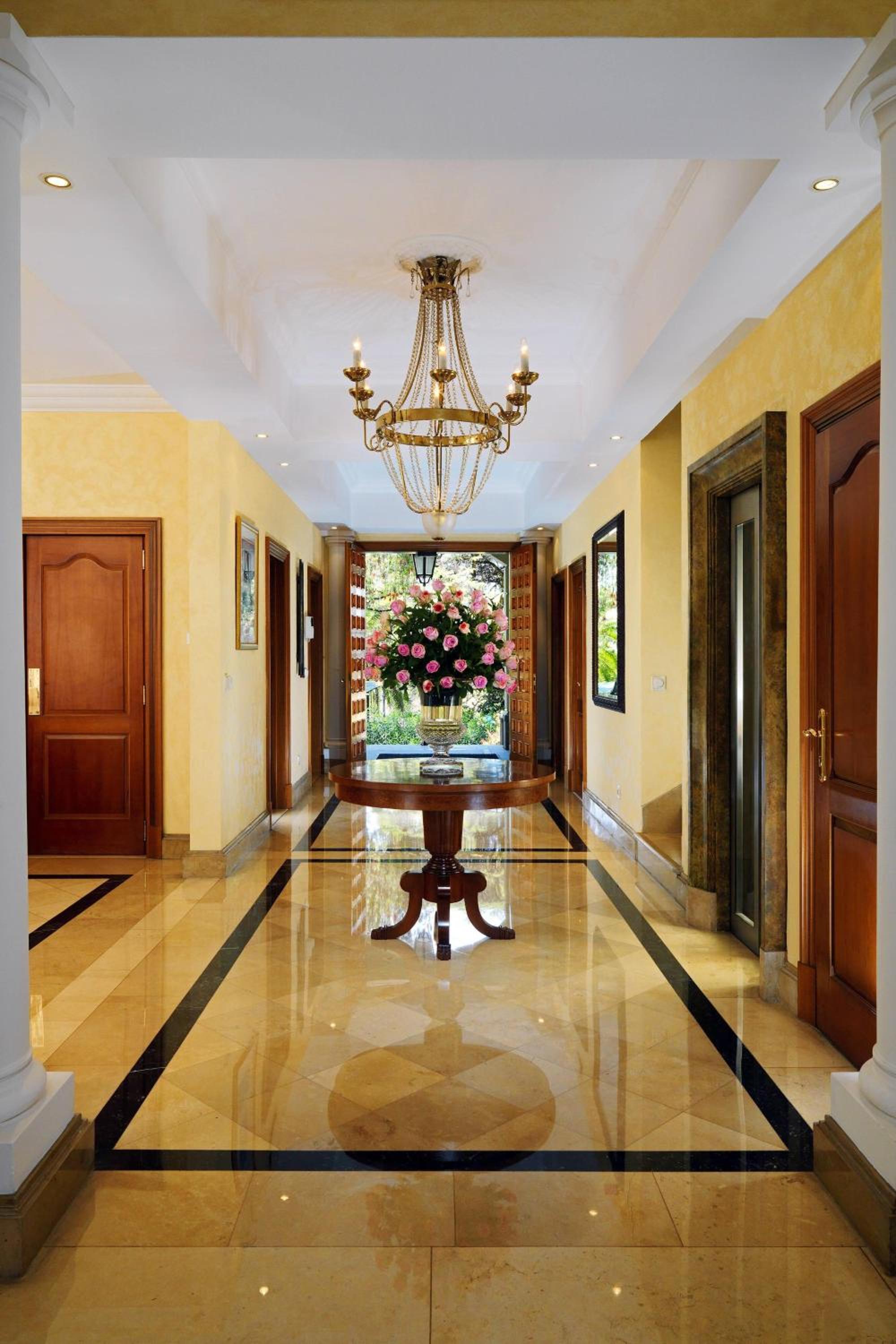 Hotel Building