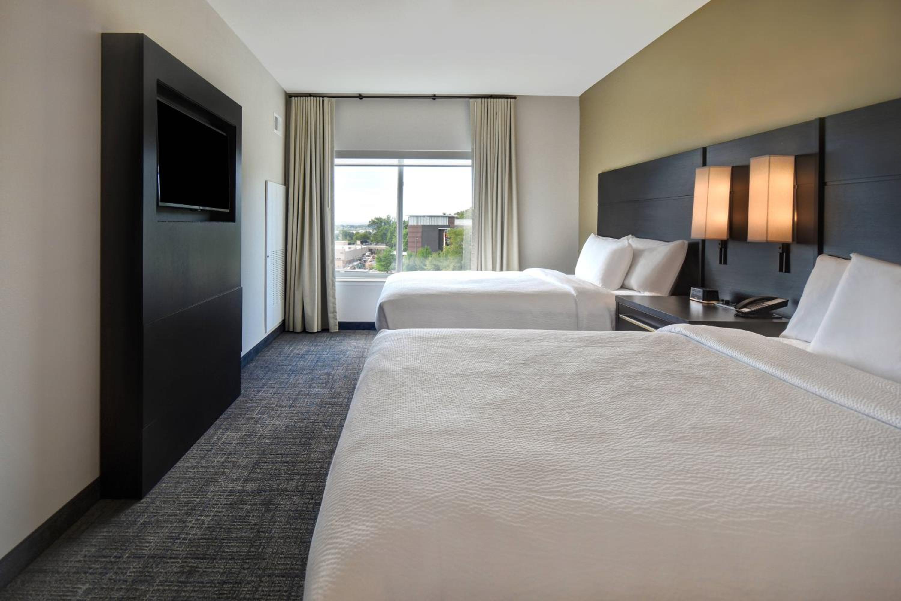 1 Bedroom Suite, 2 Queen, Sofa bed - Photo 10