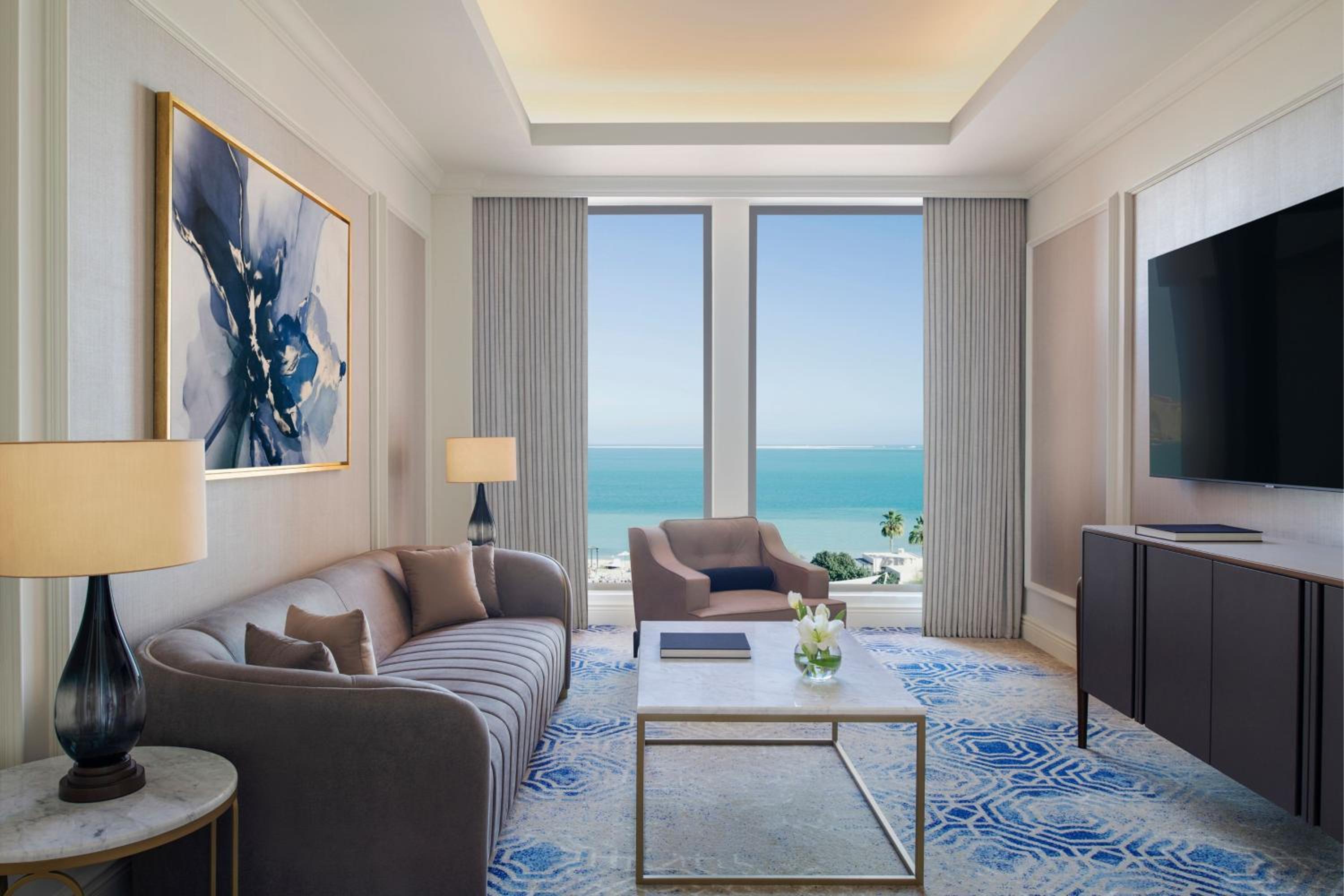 St. Regis, 1 Bedroom Junior Suite, 1 King - Photo 1