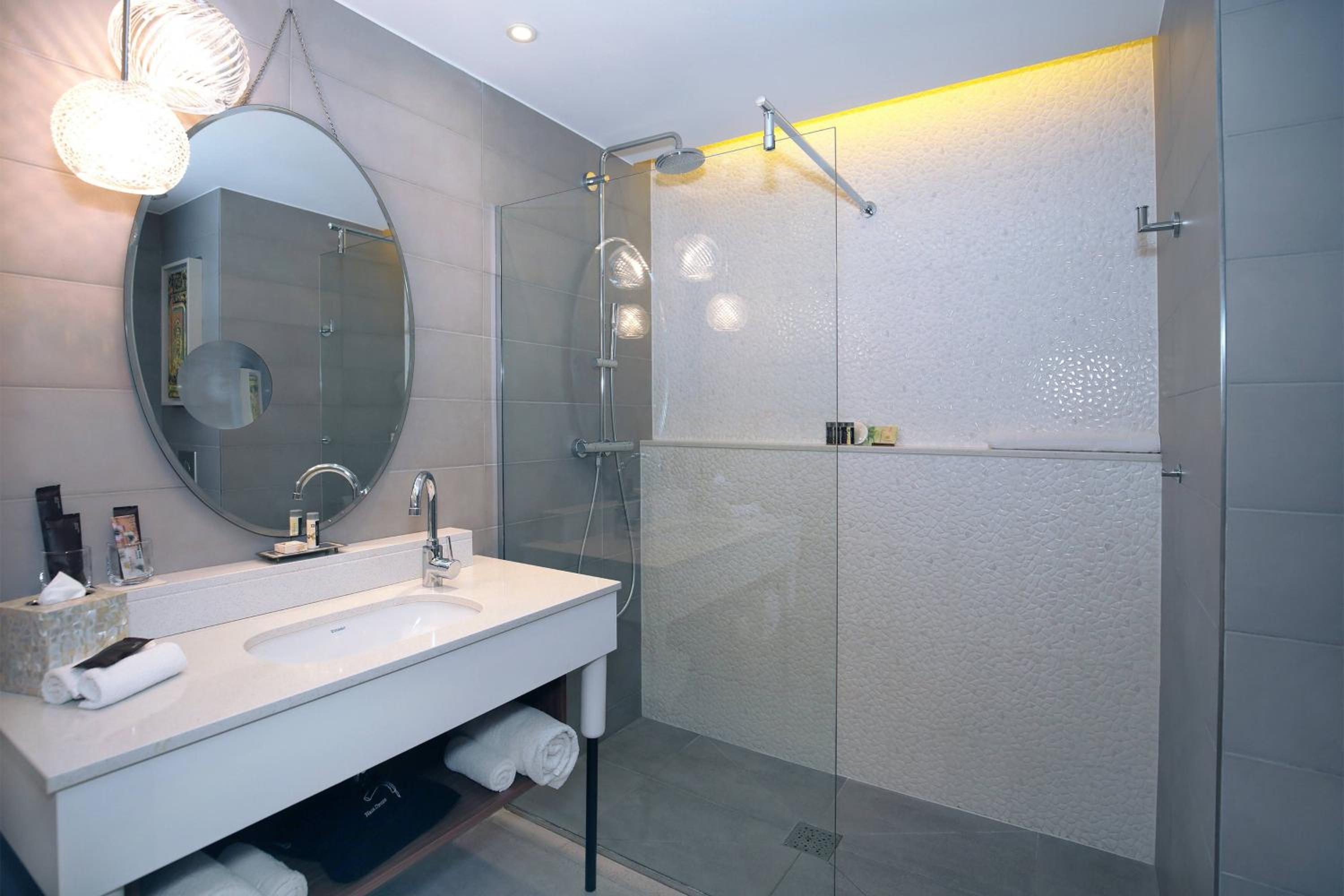 King Room with a Panoramic City View