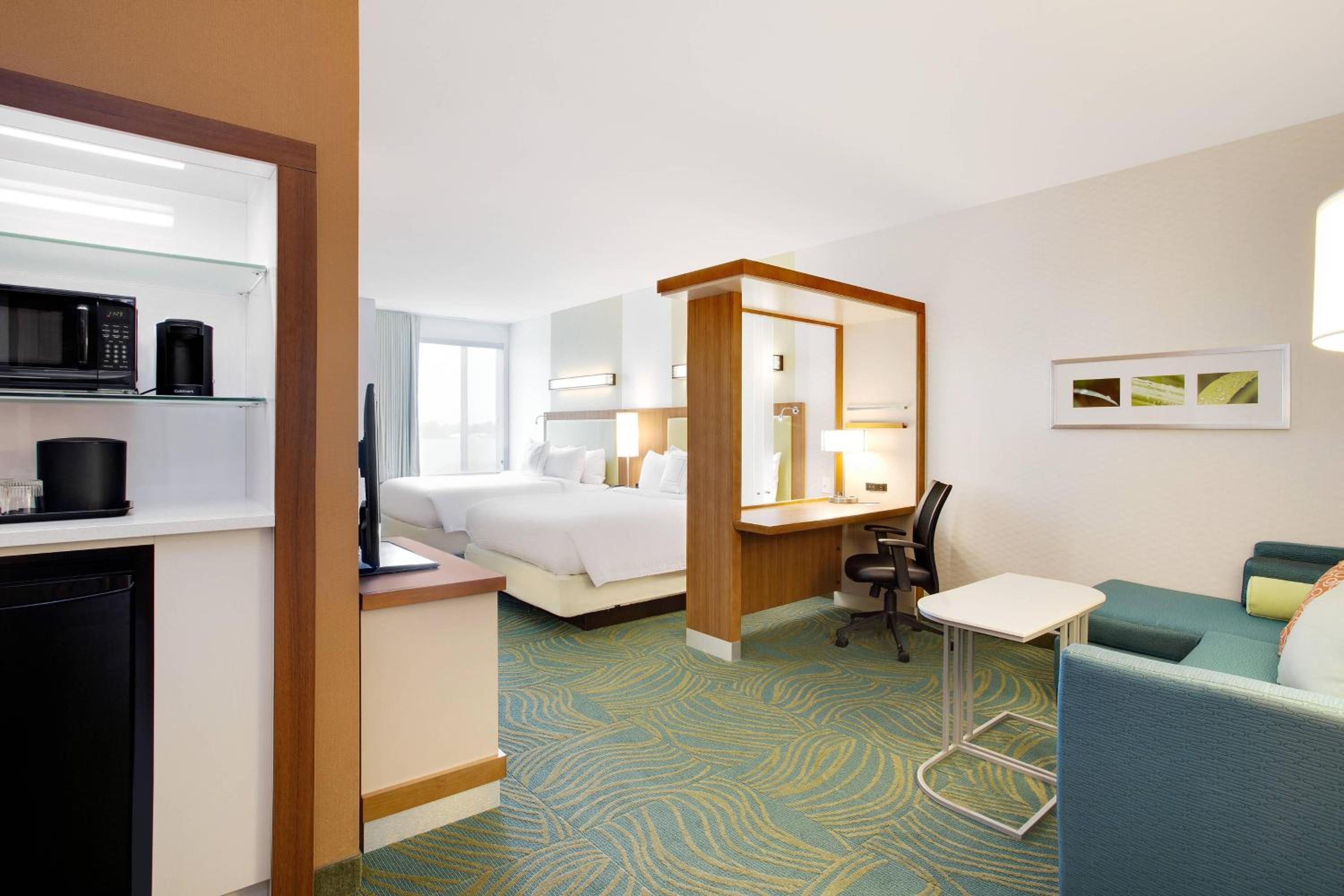 Queen Suite photo 1
