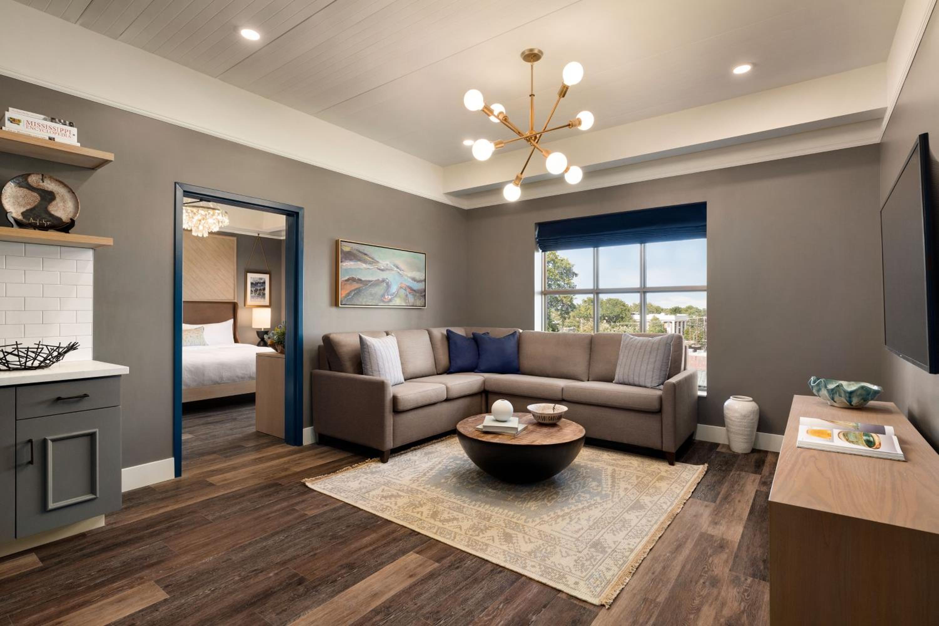 Suite, 1 King, Sofa bed - Photo 2