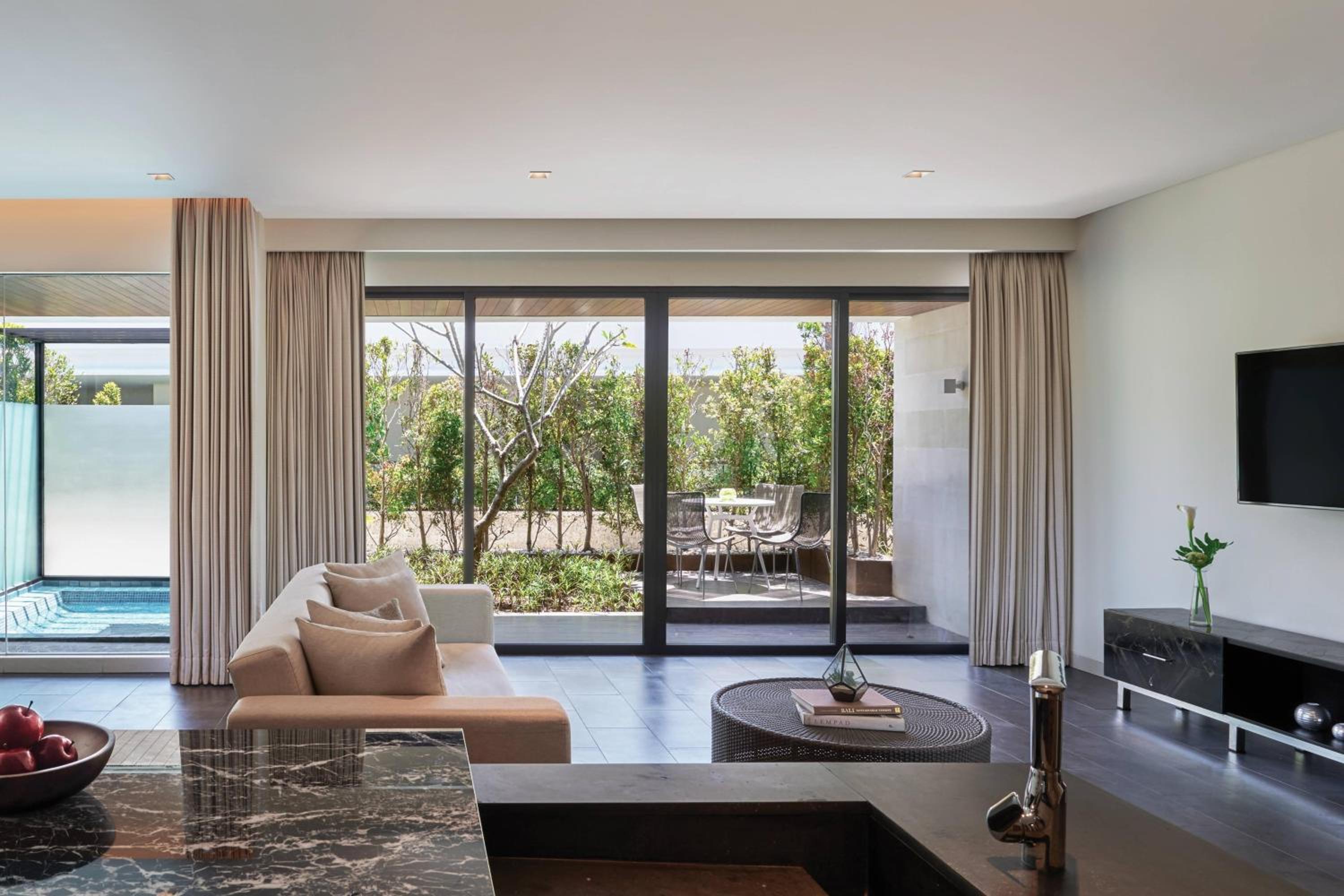 Family Jacuzzi Loft Suite, 1 Bedroom Suite, In Loft: 1 King with Free Scheduled Shuttle to Hotel’s Beach Facility 