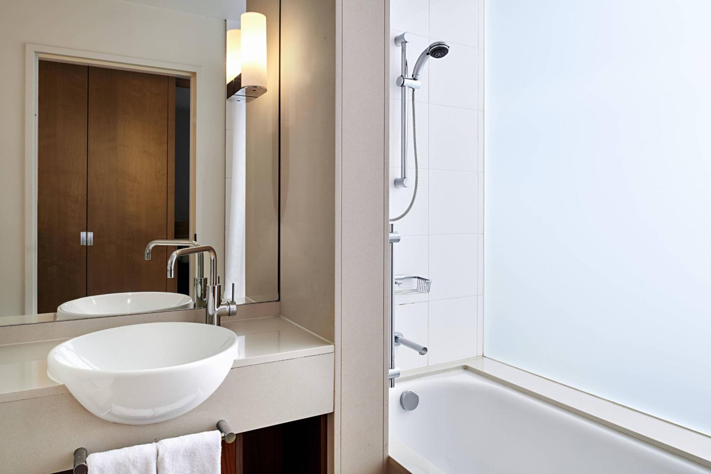 Guest Room, 2 Double