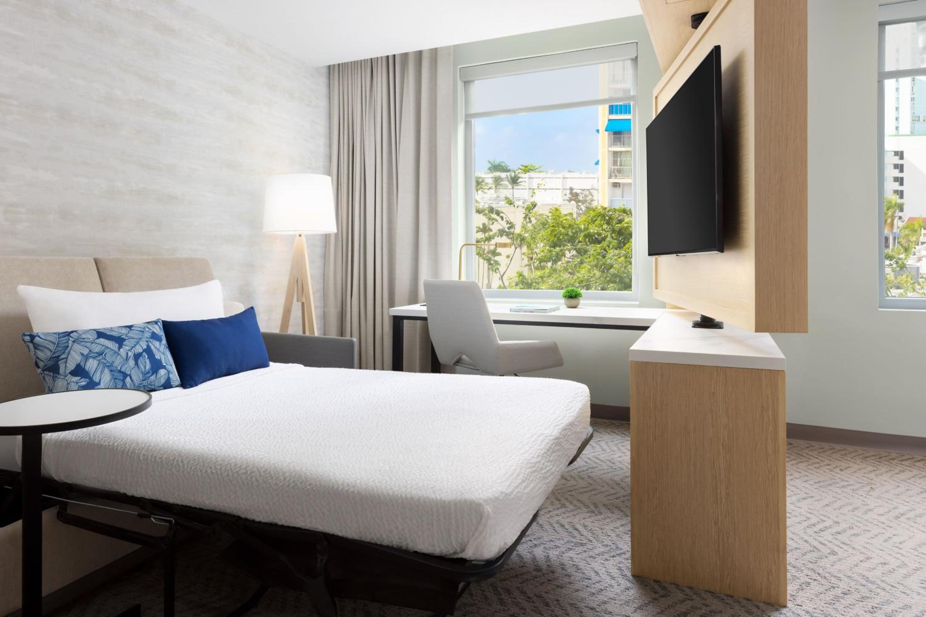 One-Bedroom King Suite with Sofa Bed - Photo 6