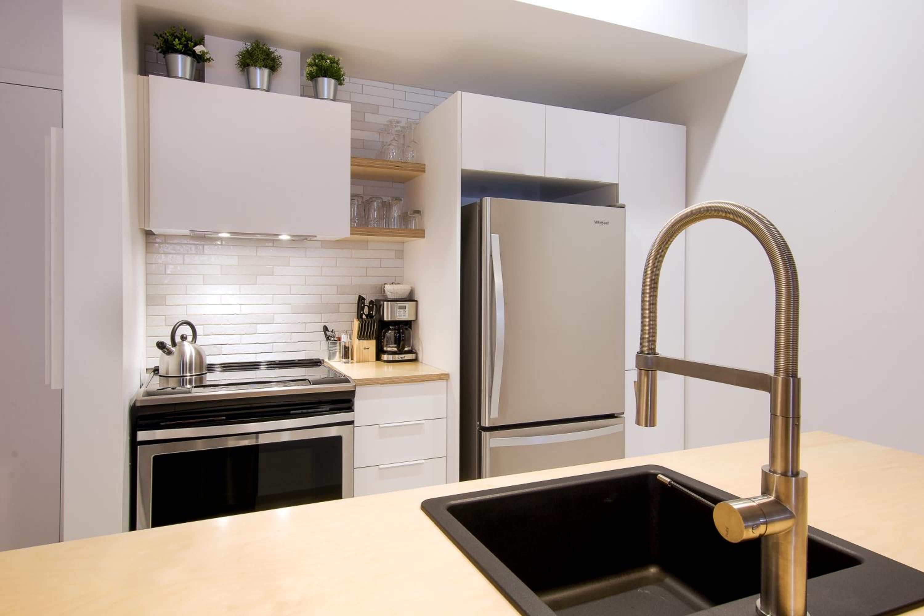 One-Bedroom Apartment with Sofa Bed SR201 - Photo 5