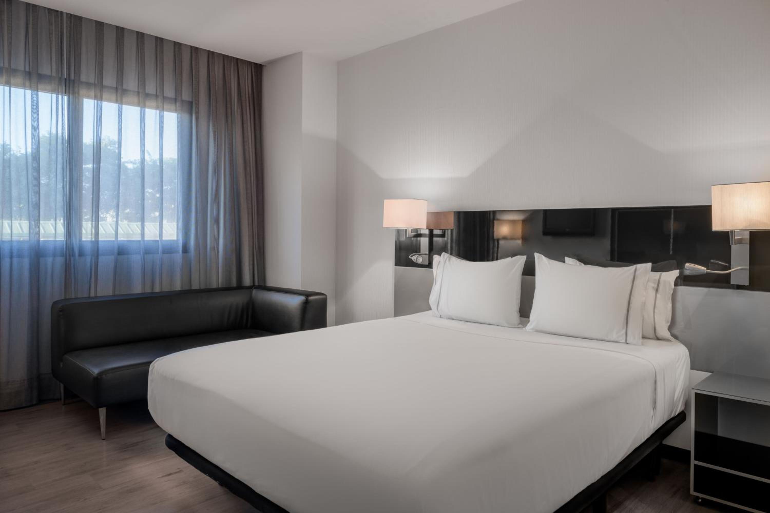 Standard Plus, Guest room, 1 King