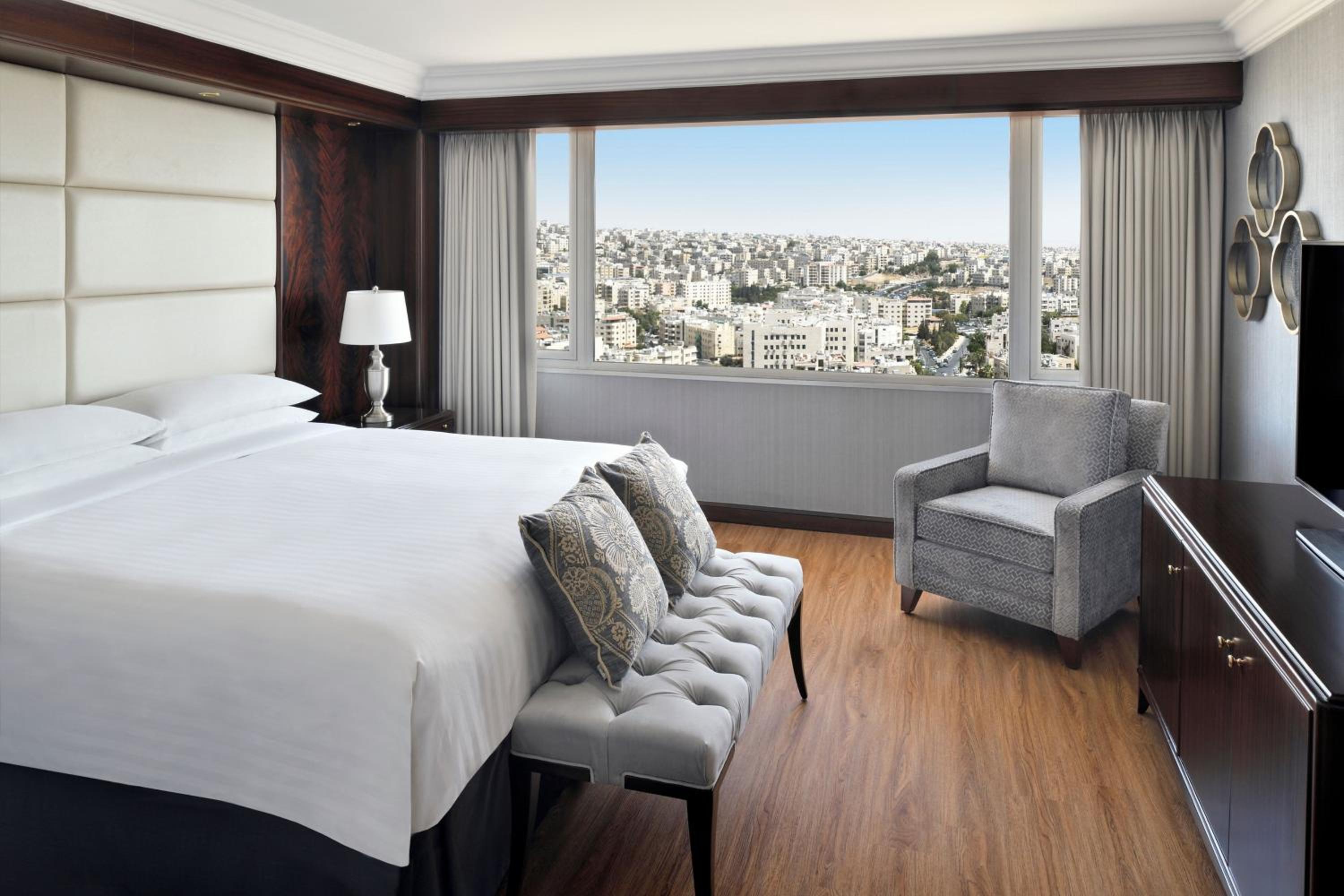 Royal Suite, 1 King - Photo 1