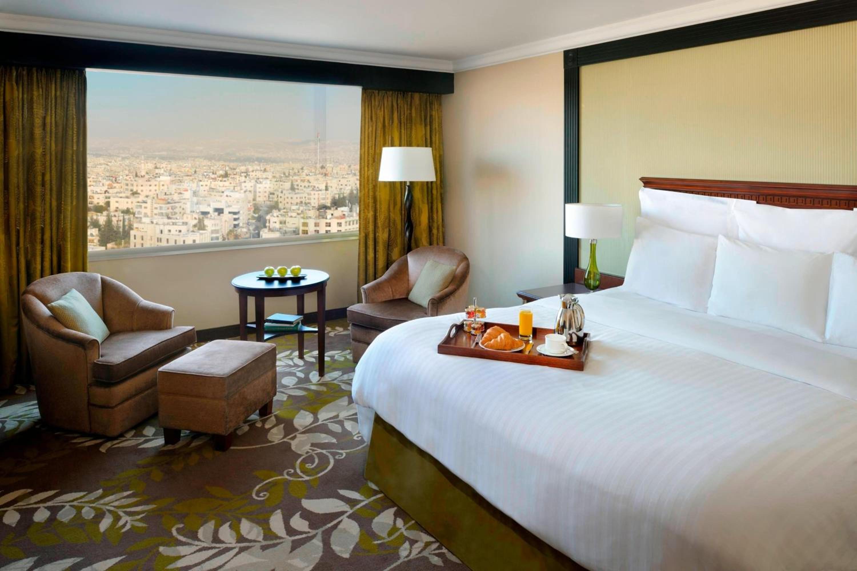 Executive Room, 1 King - Photo 1