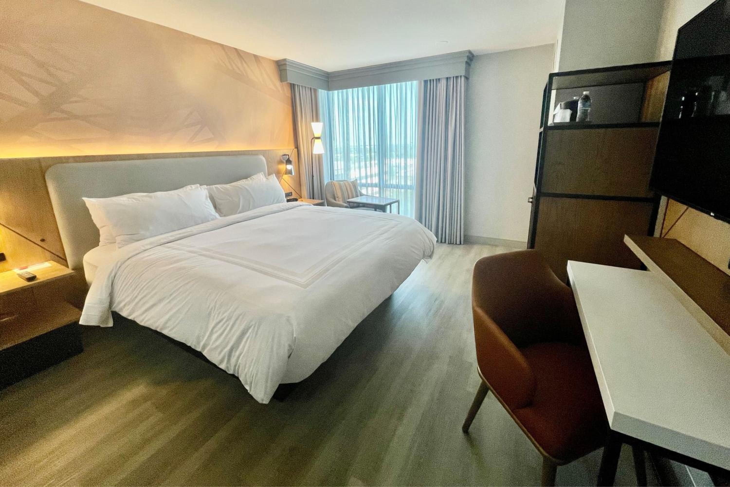 Concierge Queen Room - Photo 3