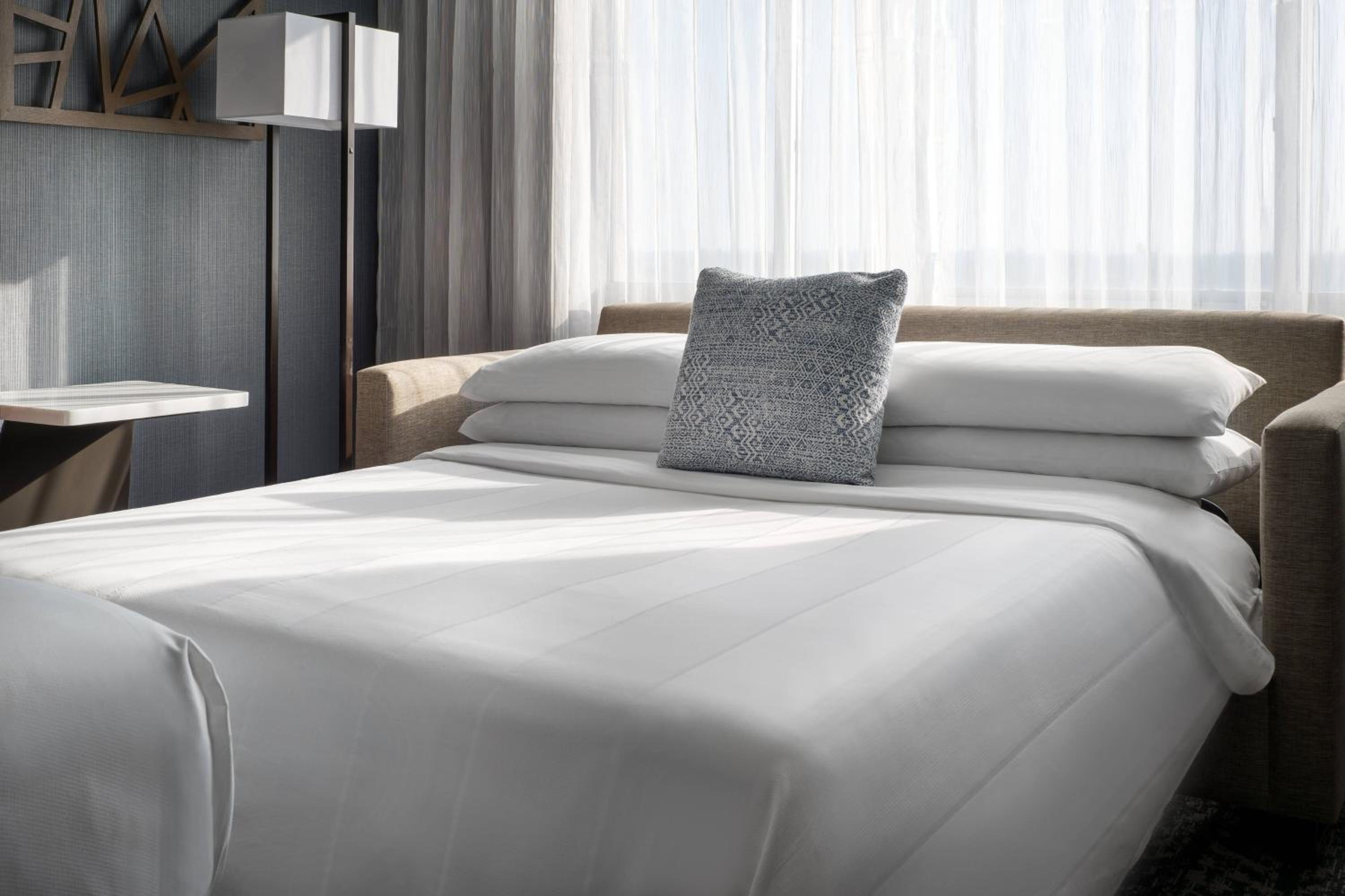 King Guest Room - Photo 2