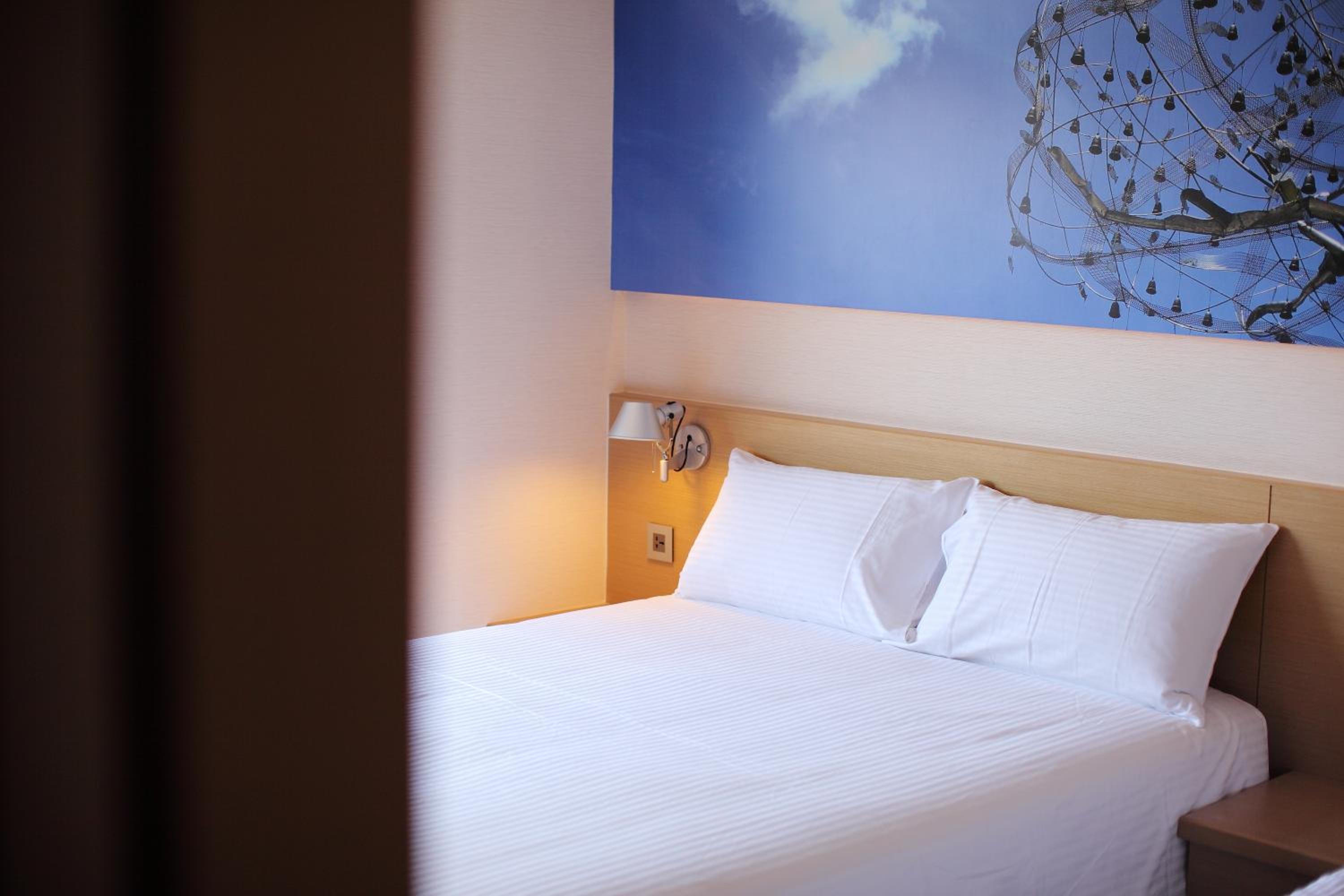 Standard Double Room photo 3