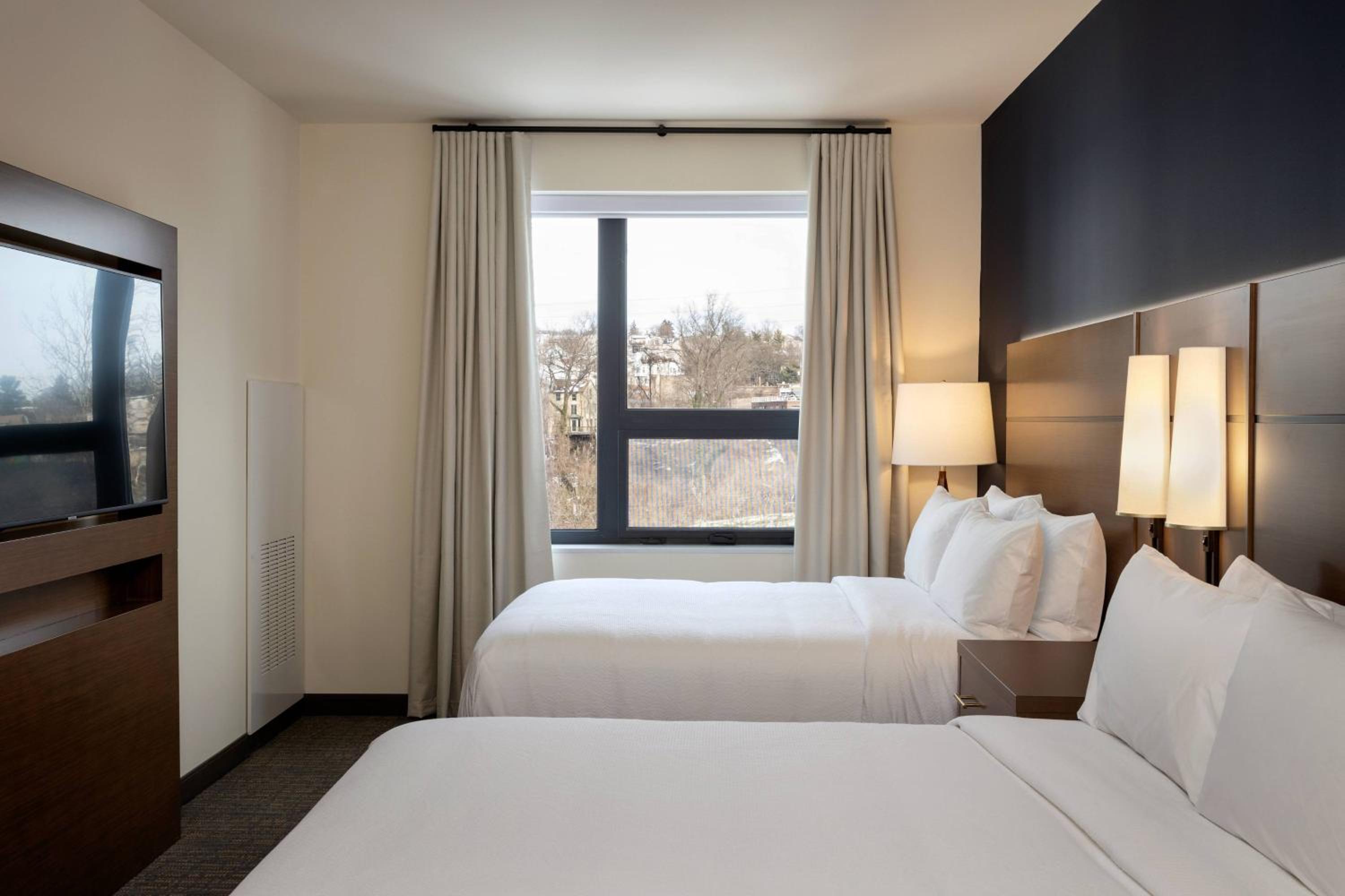 One-Bedroom Suite with Two Queen Beds and Sofa Bed - Photo 1