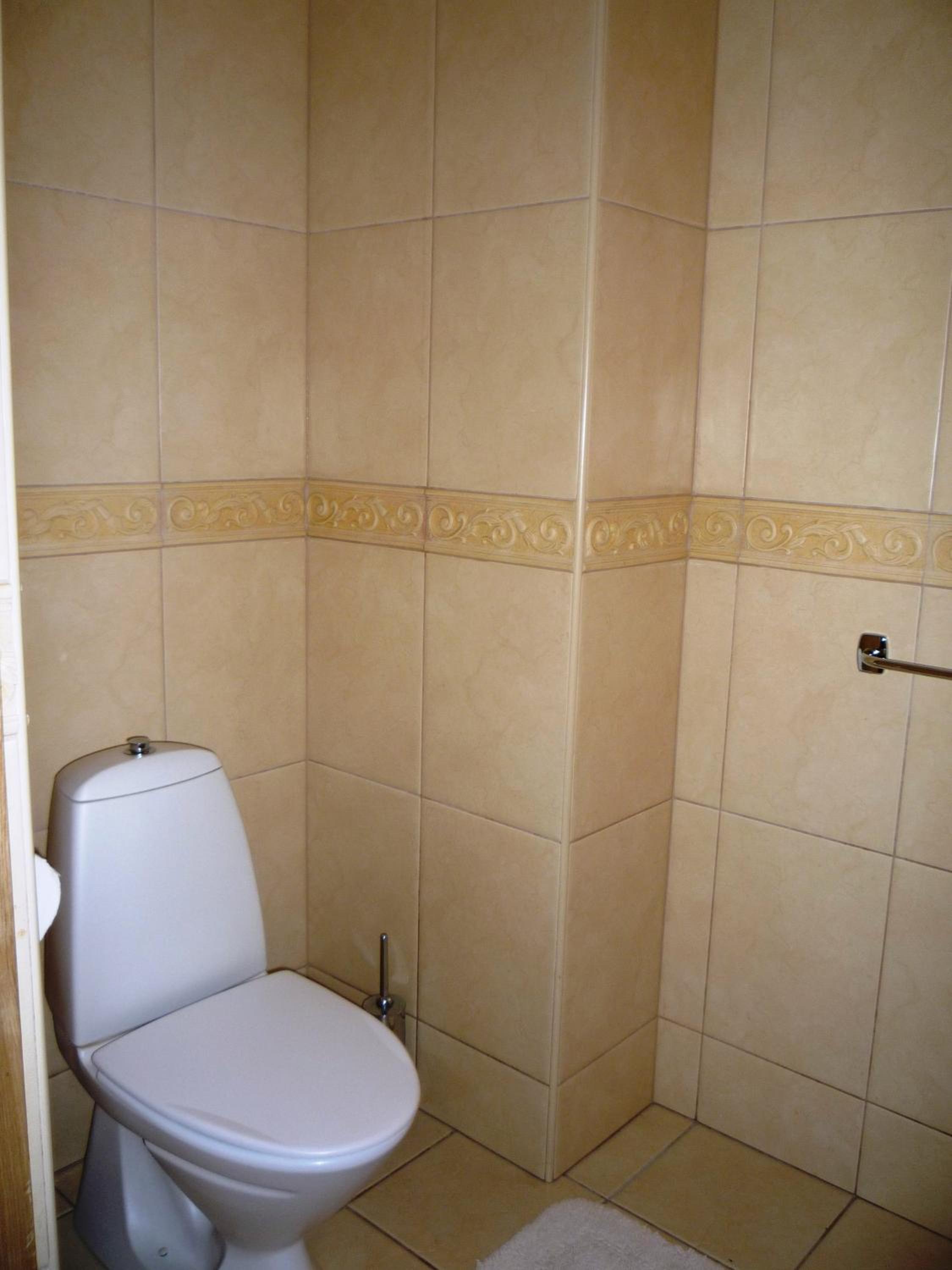 Three-Bedroom Apartment - Photo 28