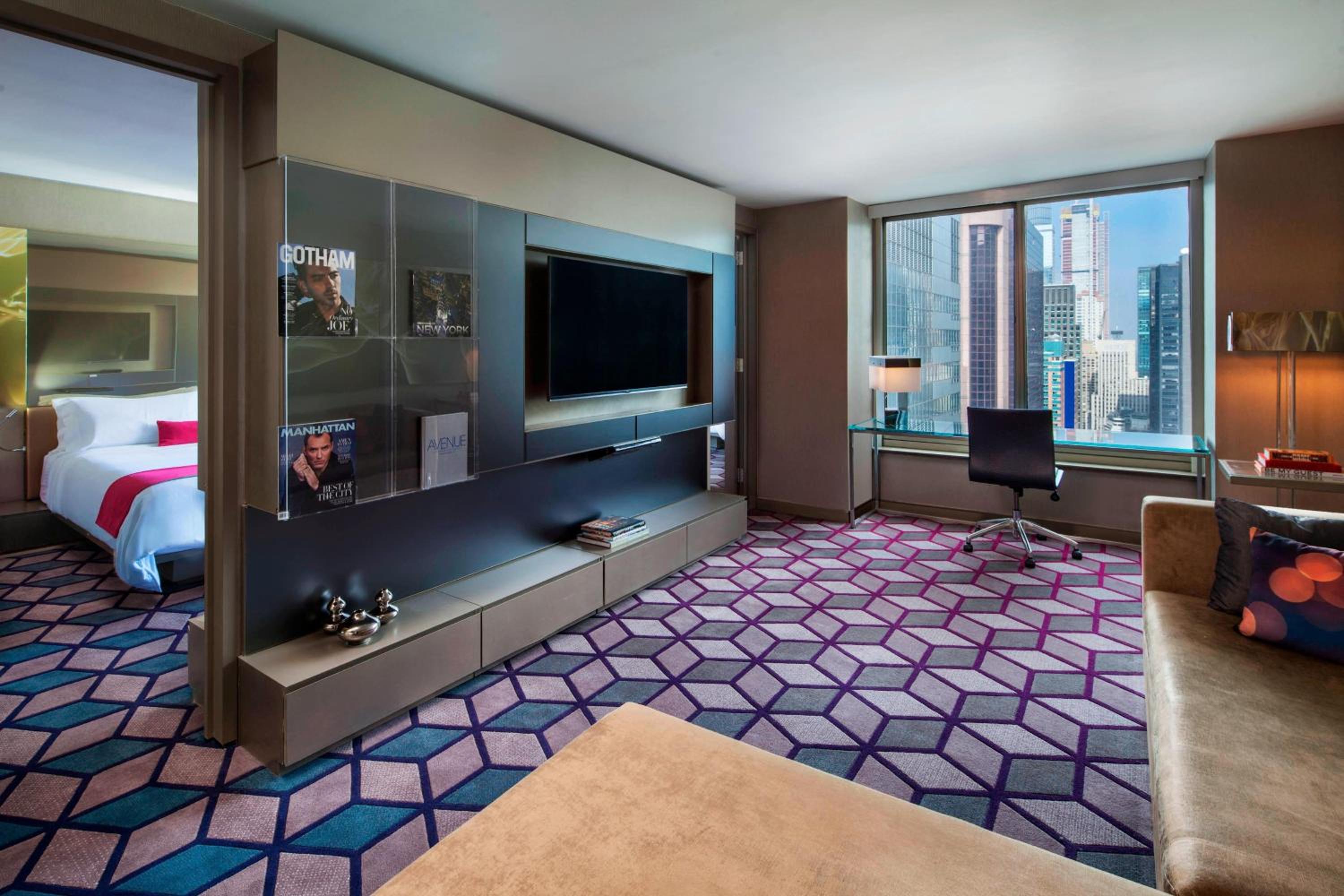 Marvelous Suite, 1 King, Sofa bed, Broadway view photo 2