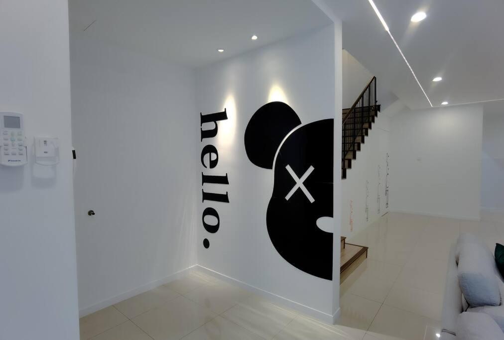 Four-Bedroom House photo 3