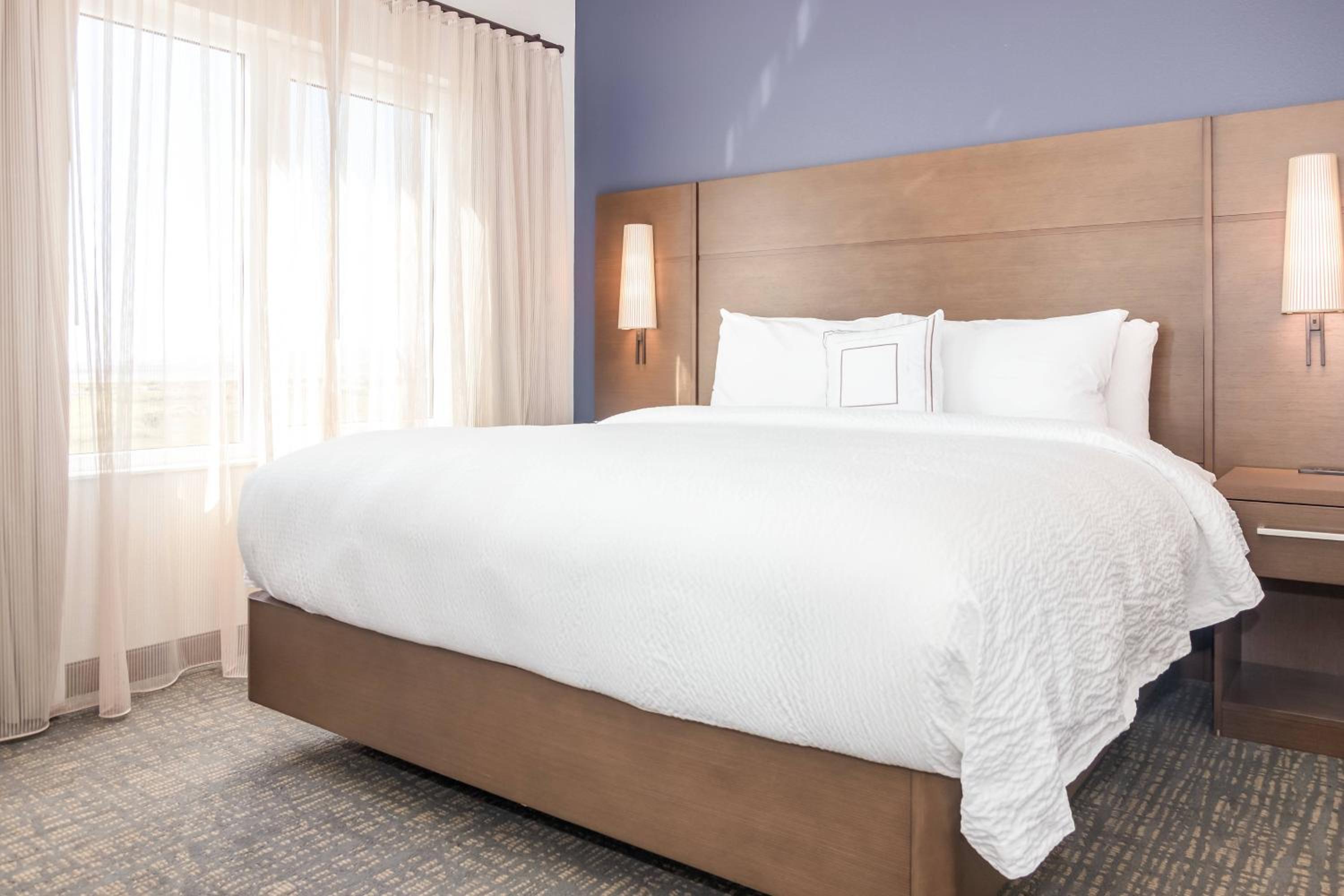 One-Bedroom Suite with King Bed - Photo 1