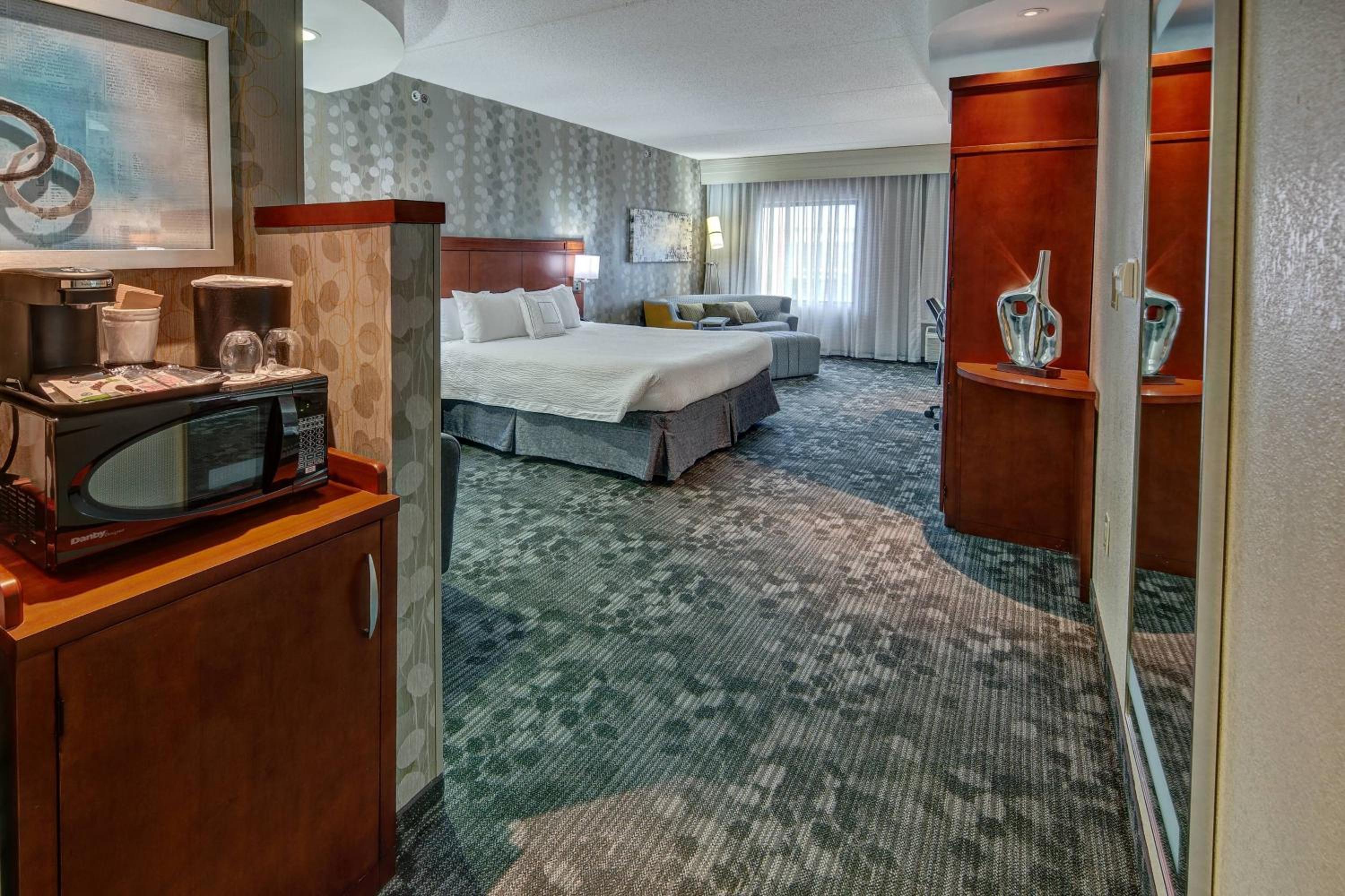 Extended King Room with Sofa Bed - Photo 1