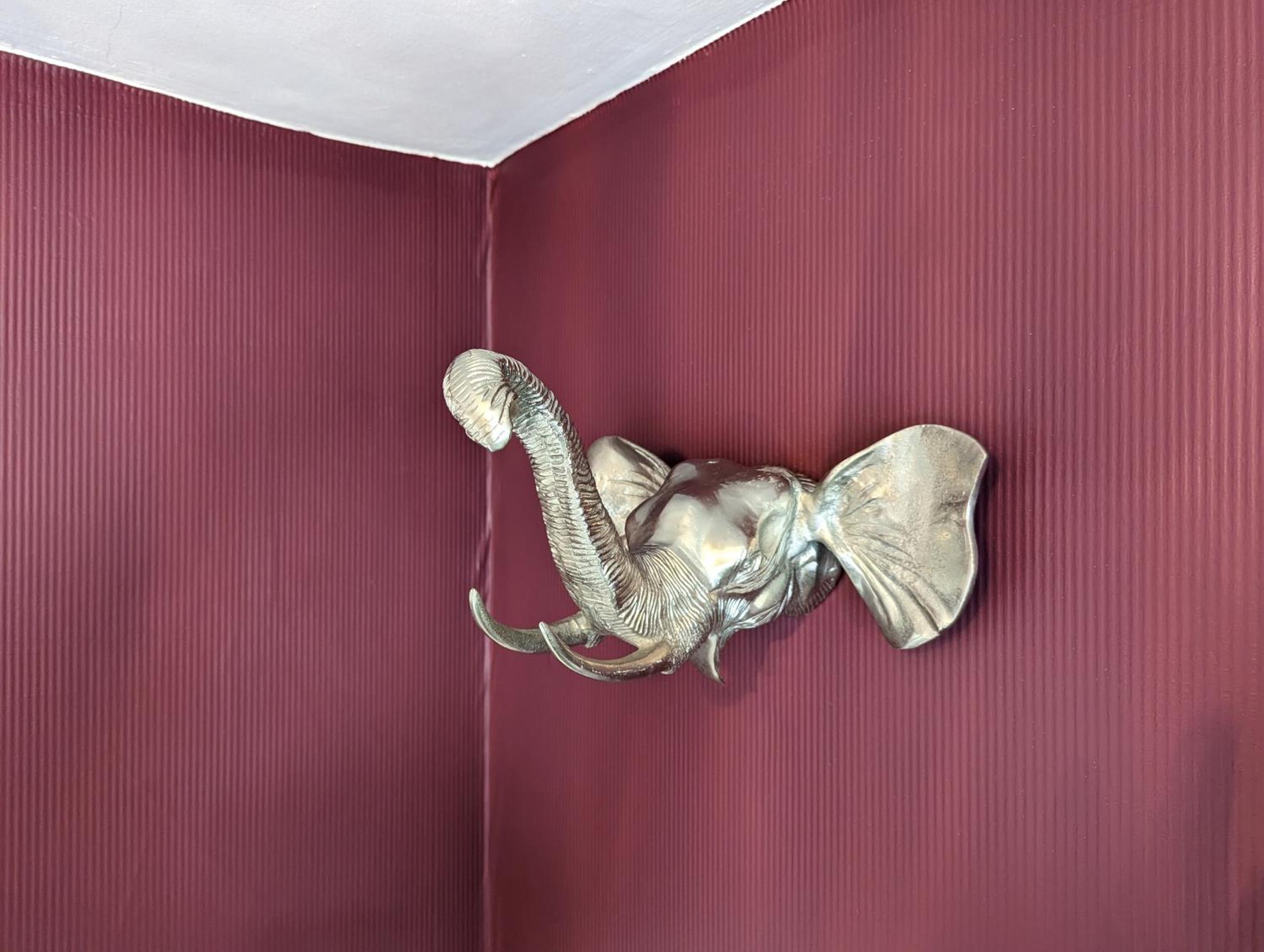 Superior King Room - Photo 12