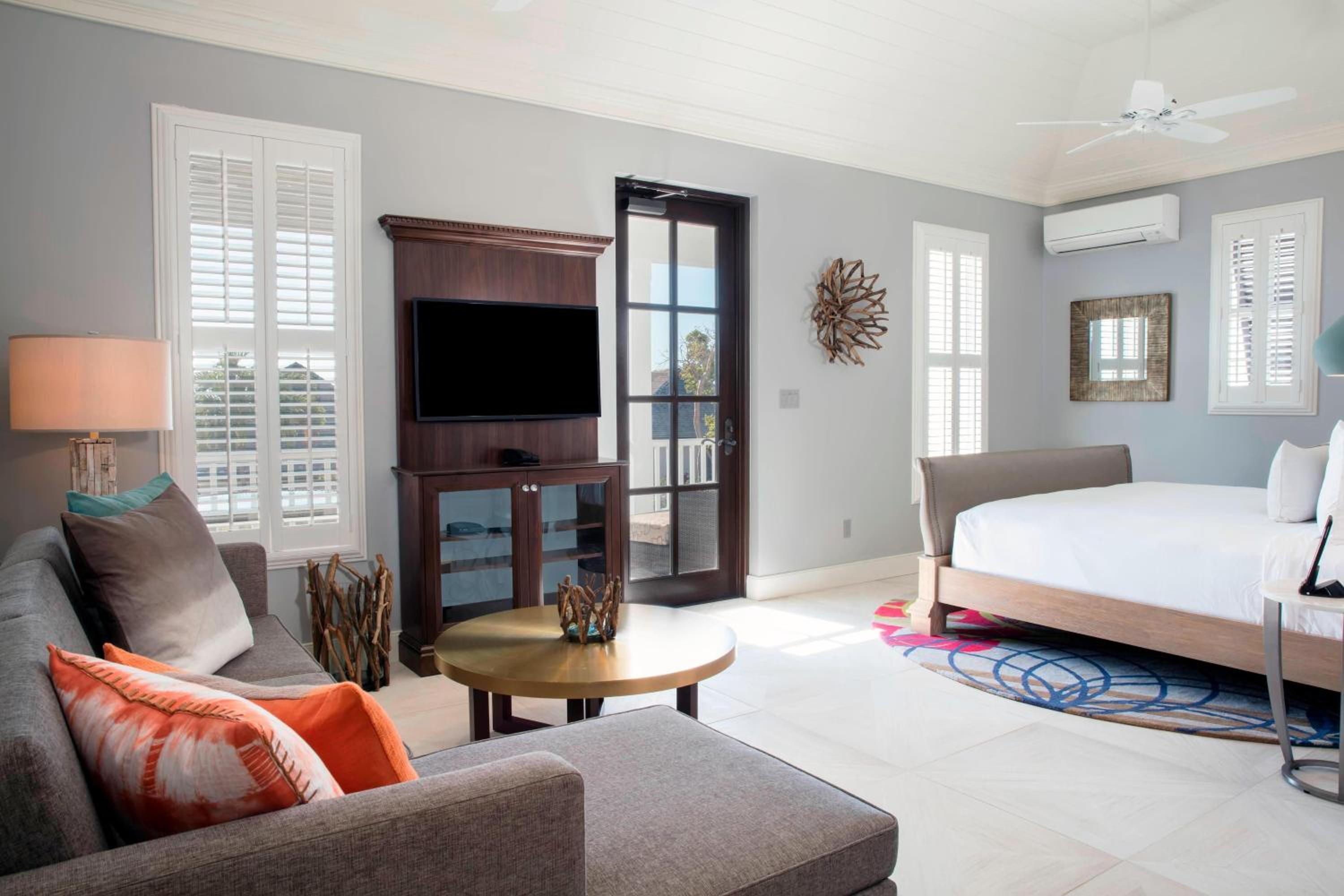 Villa, 1 King, Sofa bed, Oceanfront, Balcony photo 3