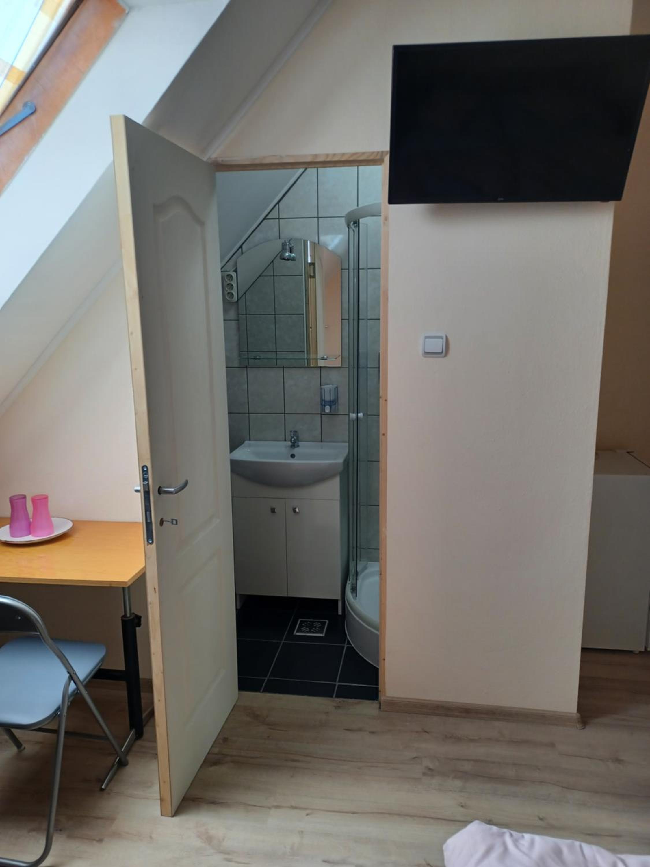 Deluxe Double Room with Extra Bed photo 3