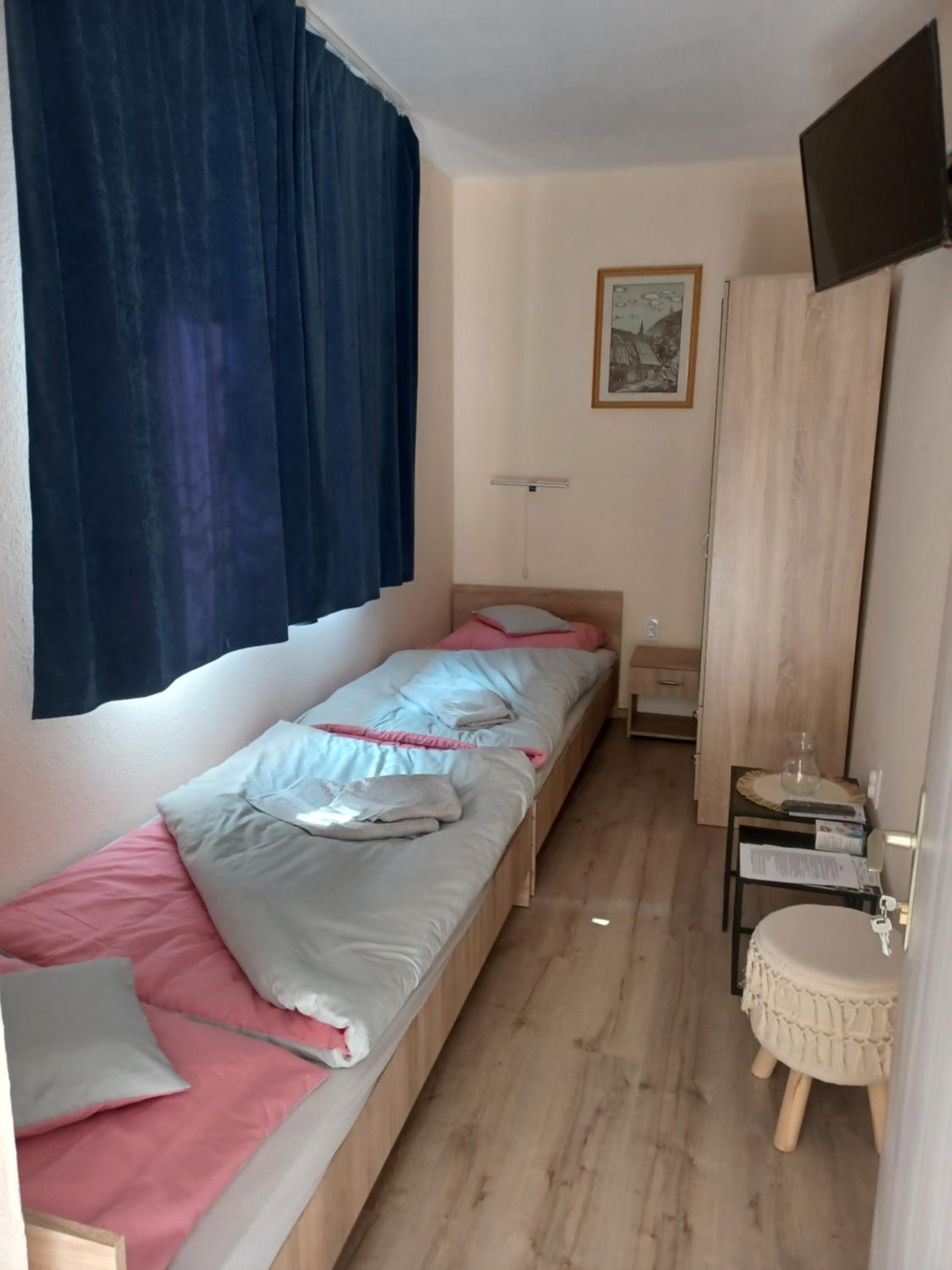 Quadruple Room with Private External Bathroom photo 1