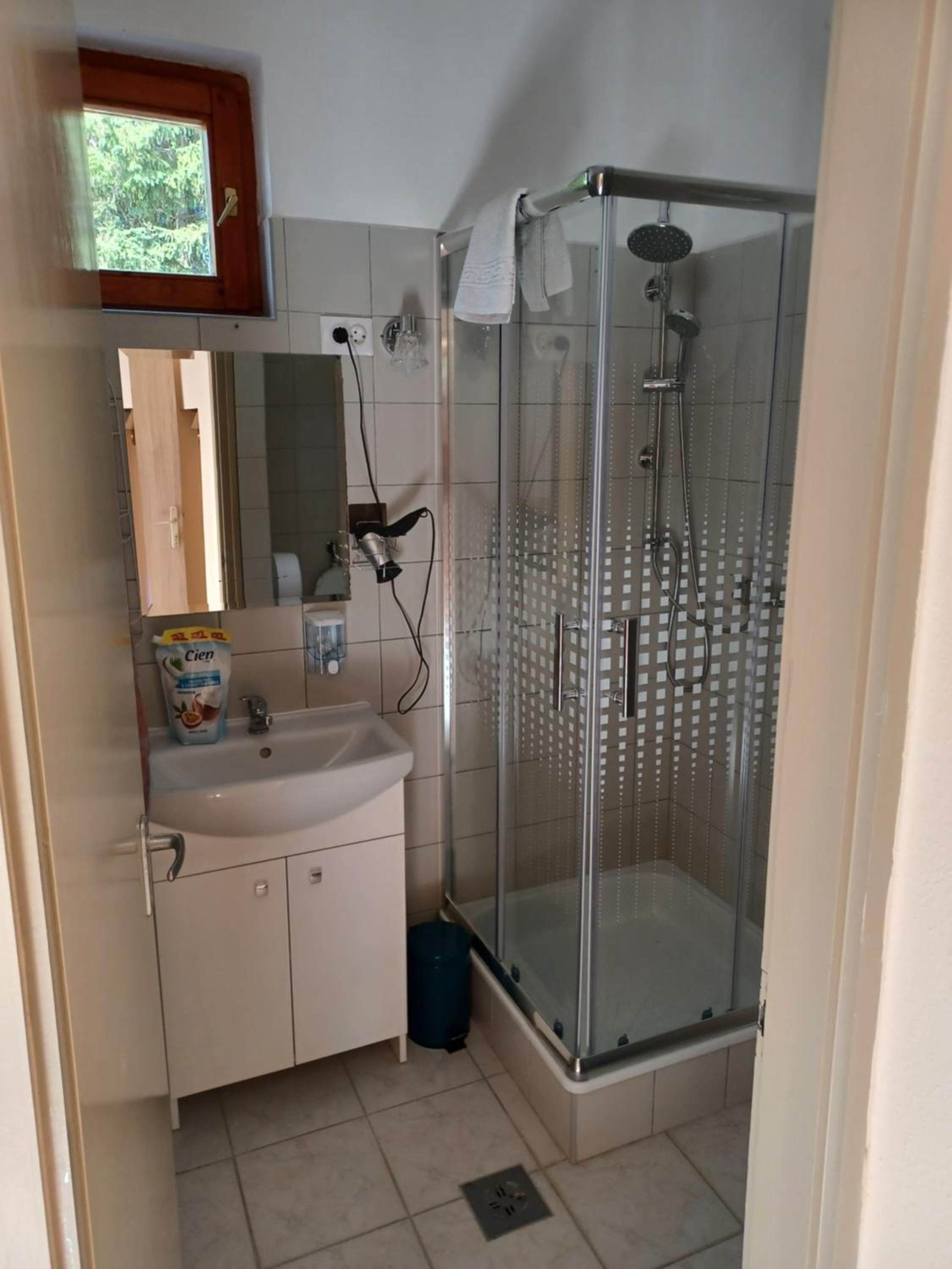 Quadruple Room with Private External Bathroom photo 3