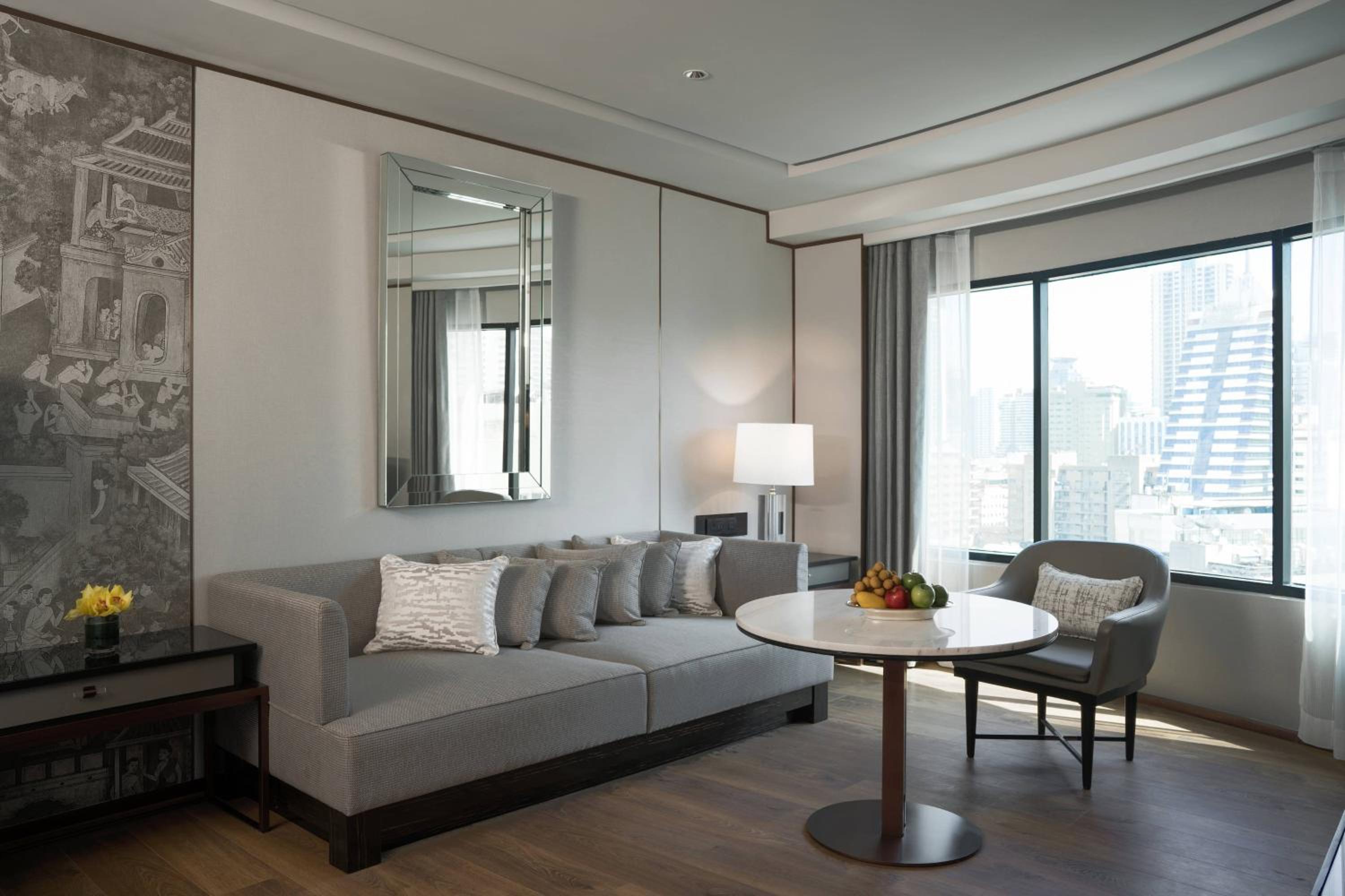 Studio with Lounge Access
