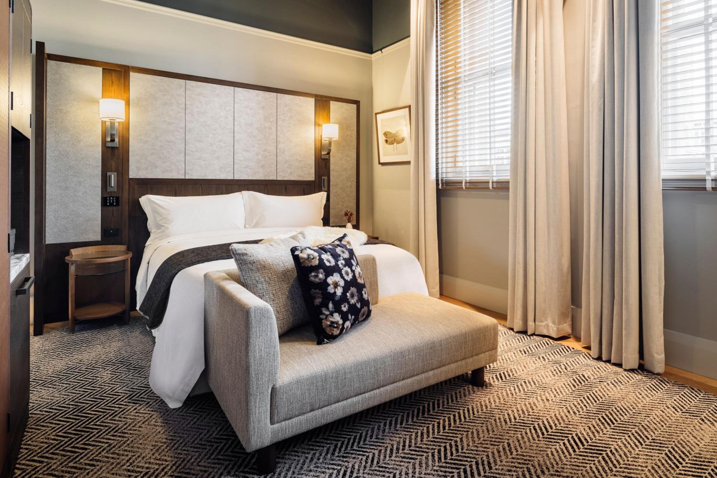 Heritage King Suite - Photo 1