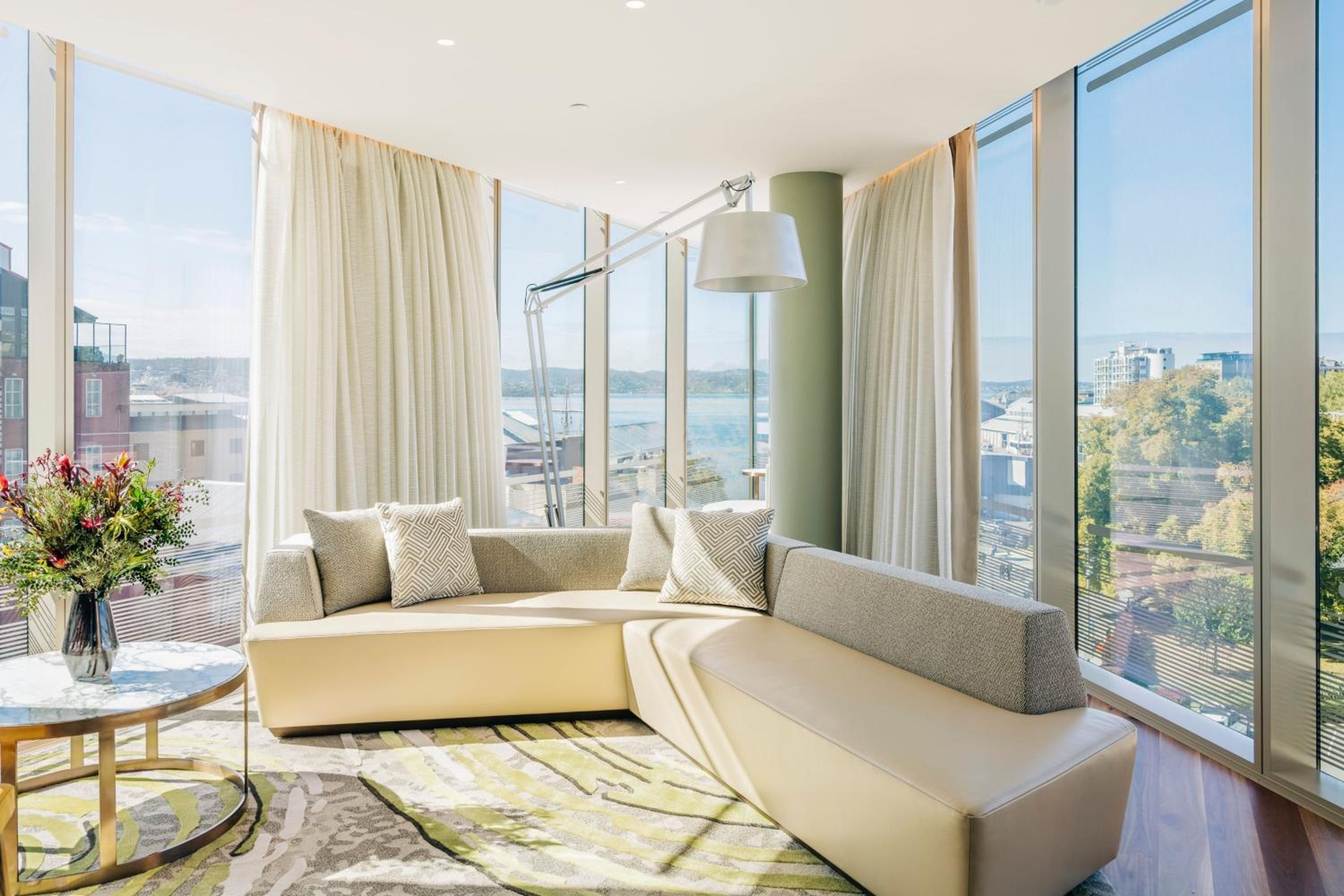 Pavilion King Suite - Photo 2