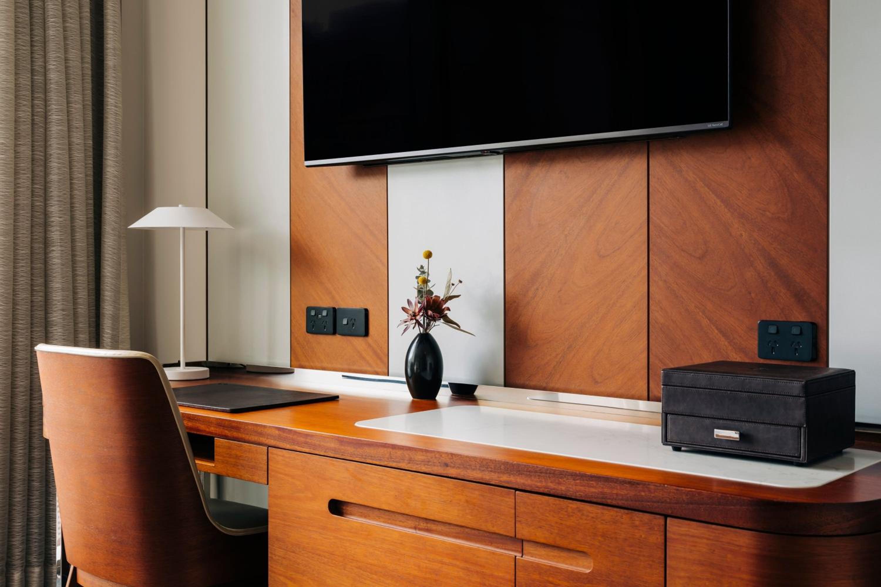 Pavilion King Room - Photo 7