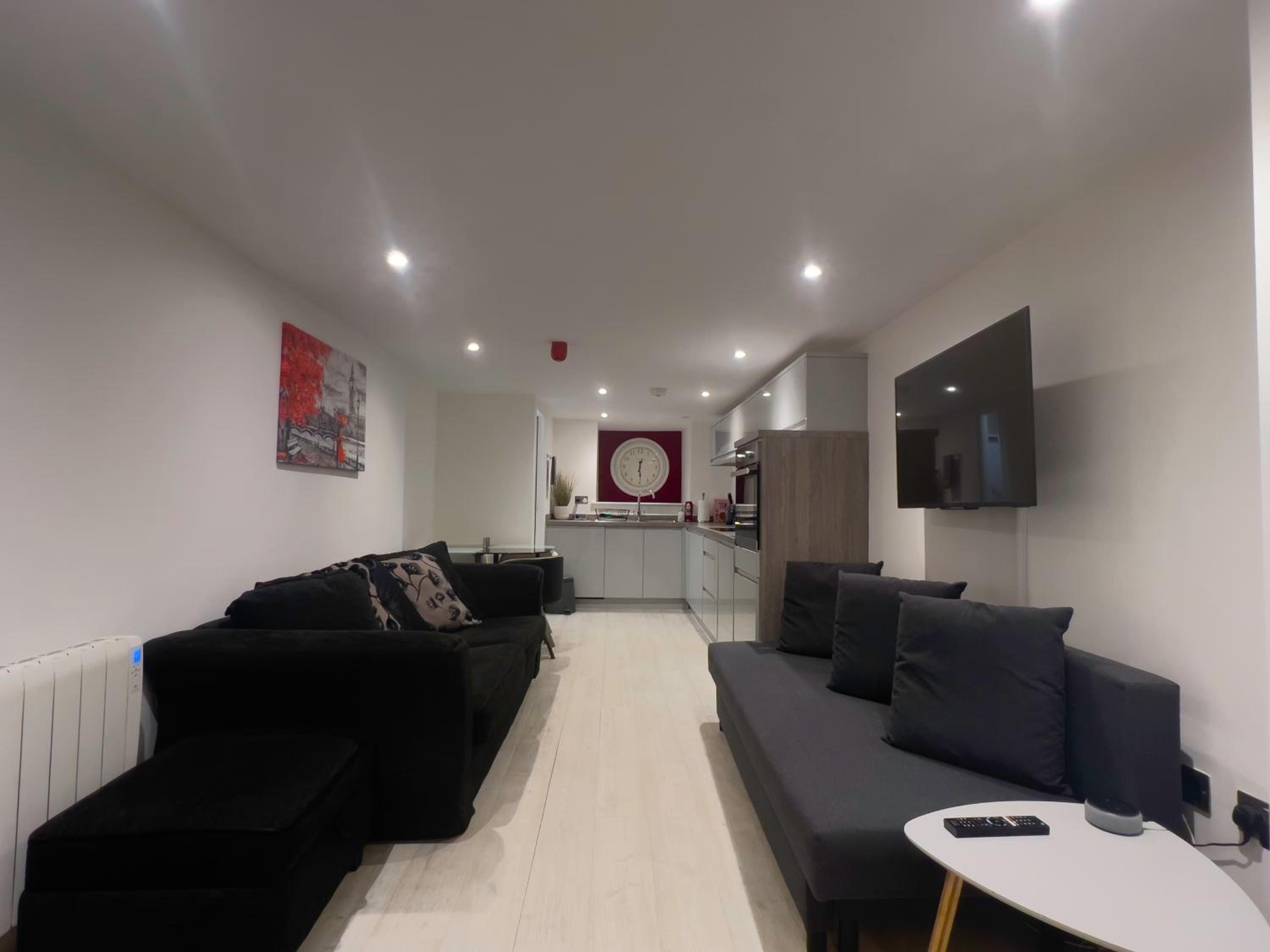 One-Bedroom Apartment - Photo 9